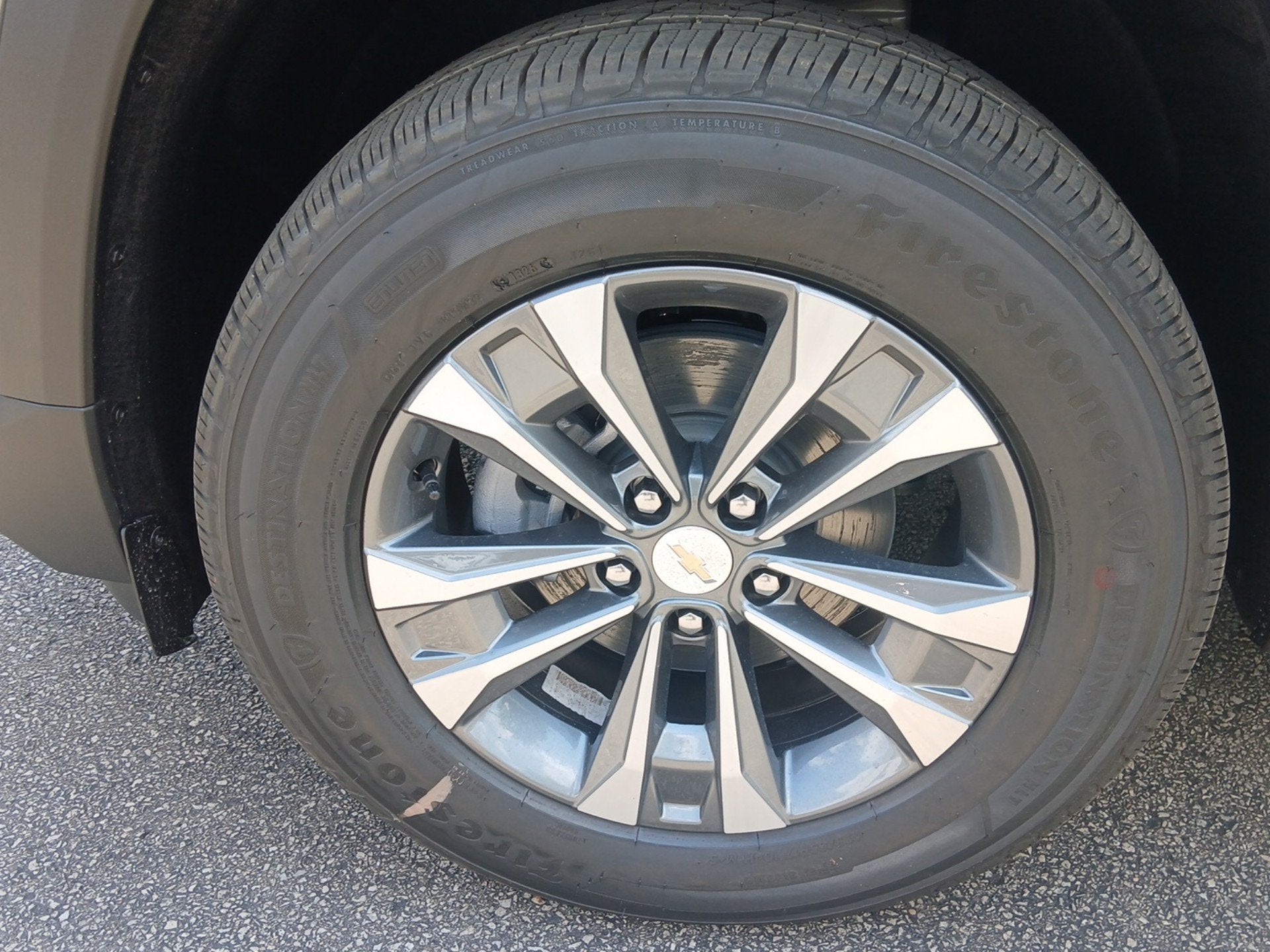 2027 Chevrolet Equinox FWD LT