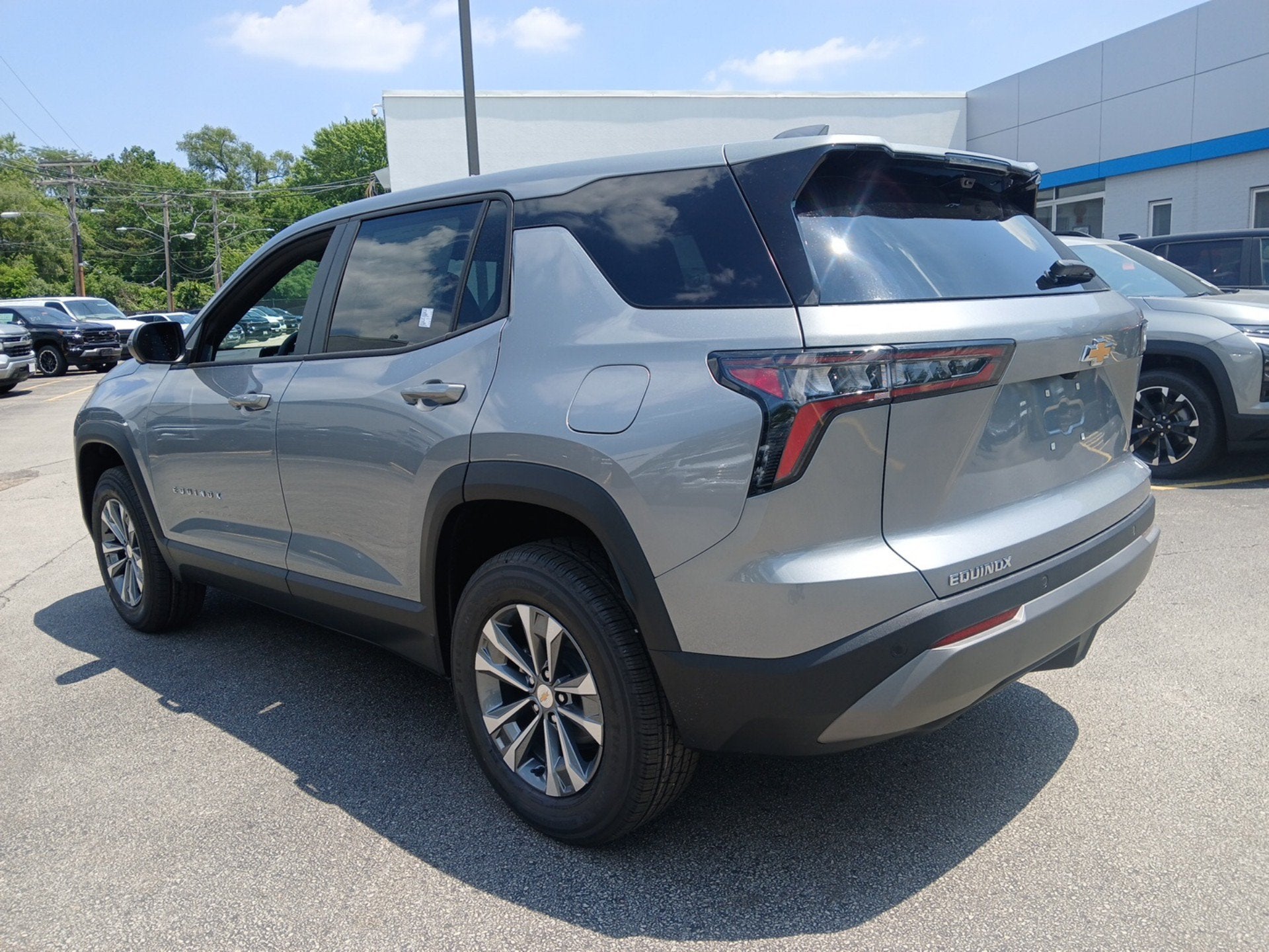 2027 Chevrolet Equinox FWD LT