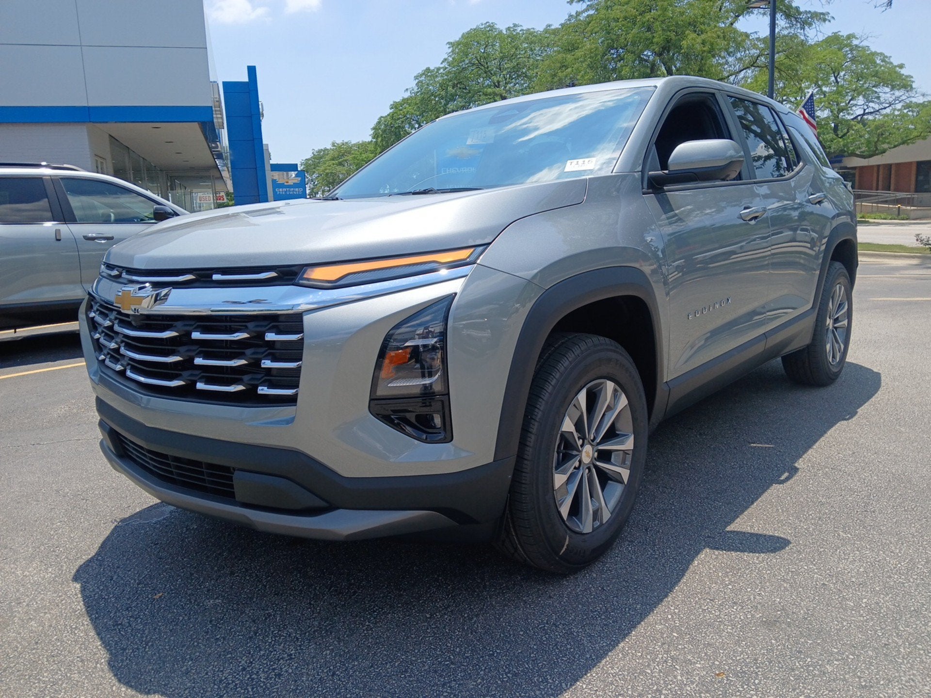 2027 Chevrolet Equinox FWD LT
