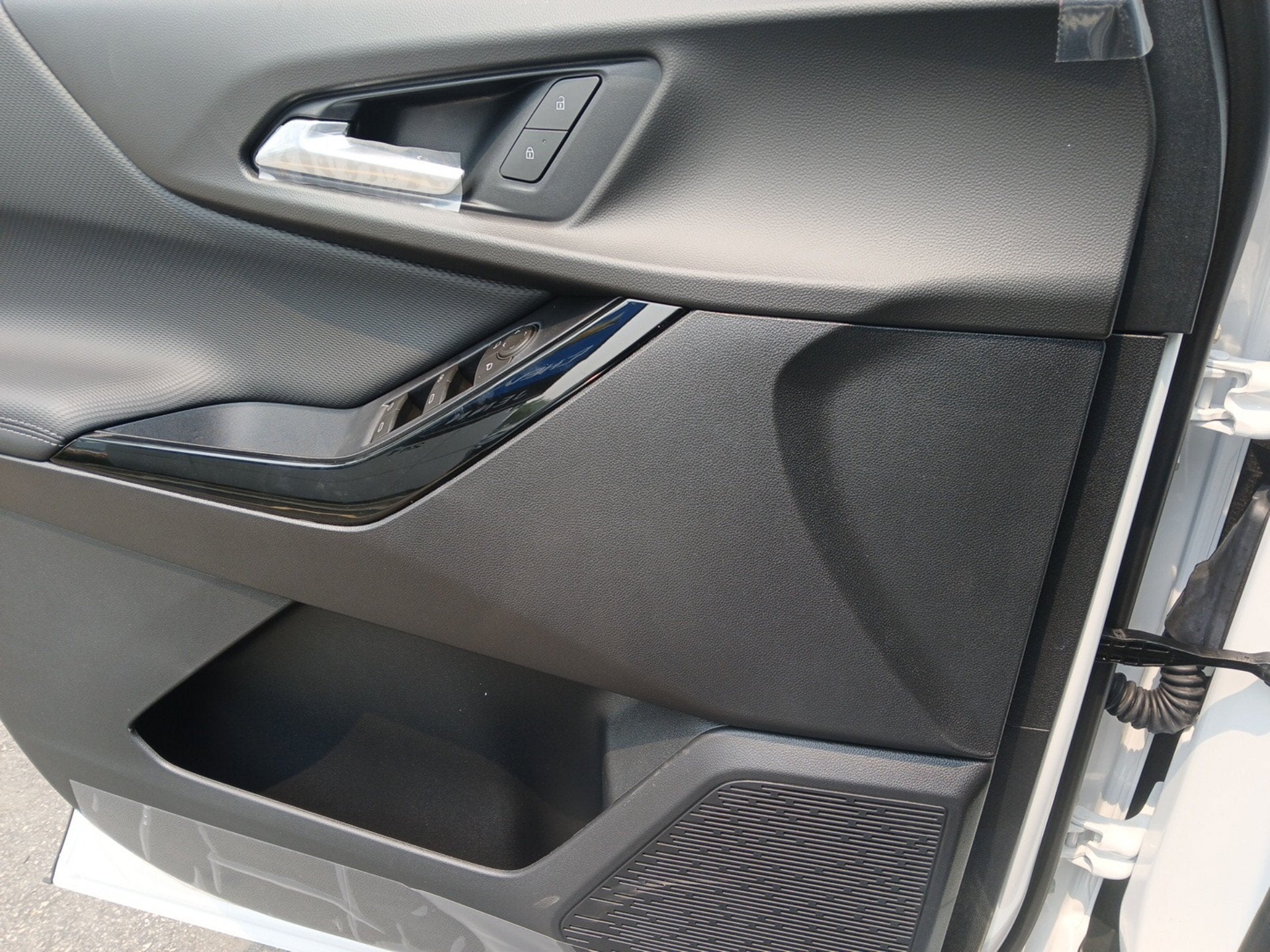 2026 Chevrolet Equinox LT - Photo 17