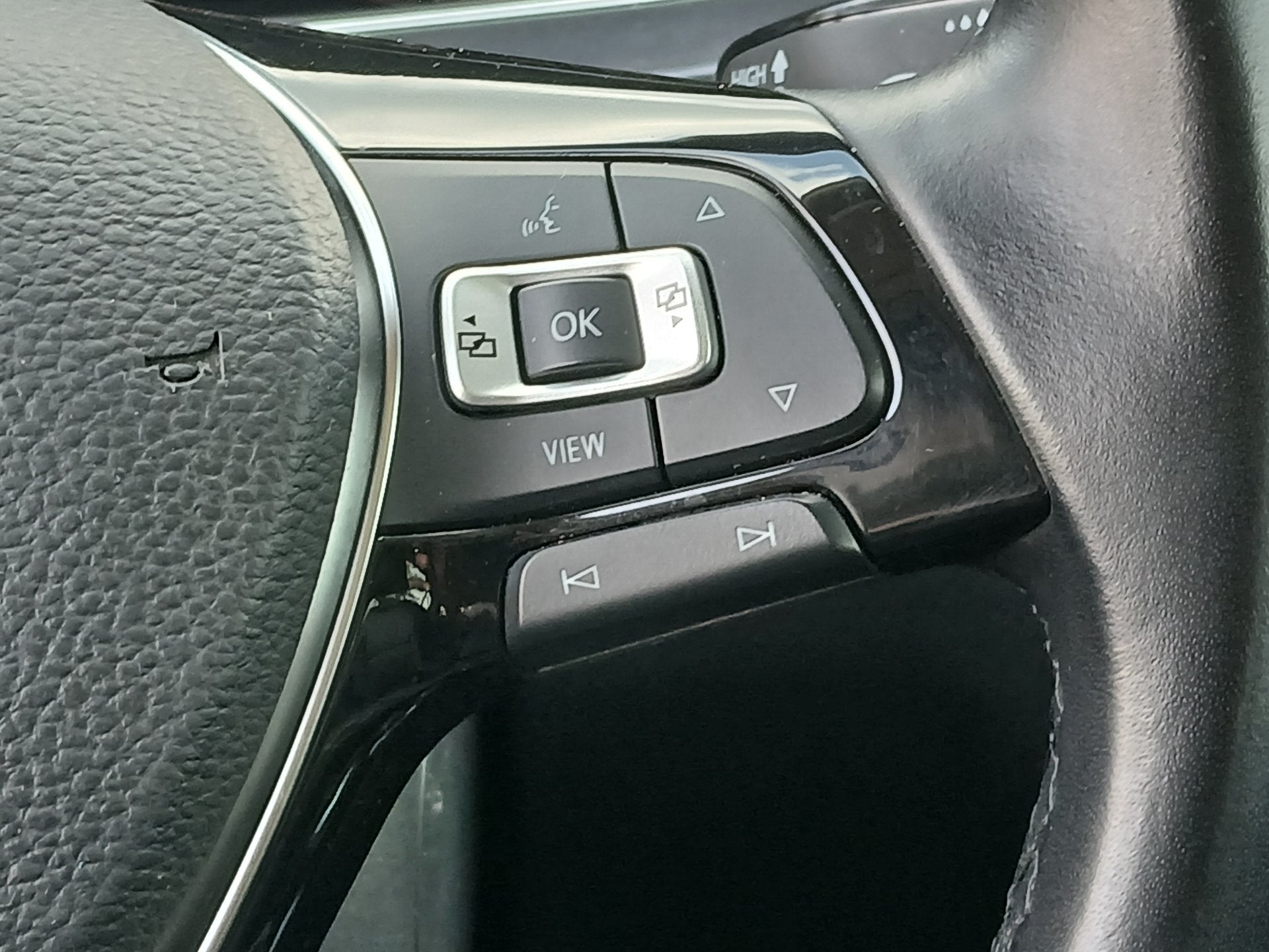 2019 Volkswagen Tiguan 2.0T SEL