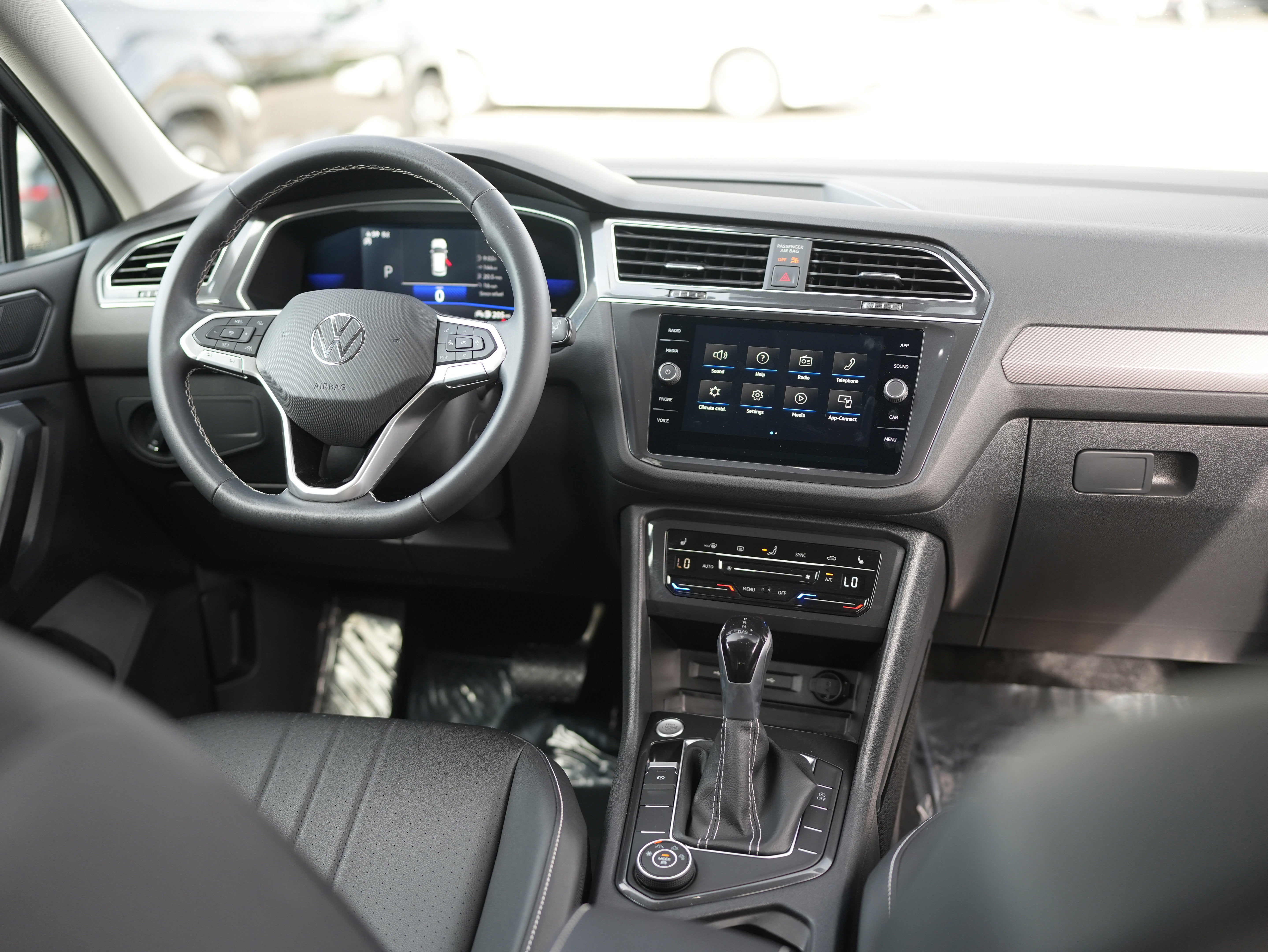 2023 Volkswagen Tiguan SE