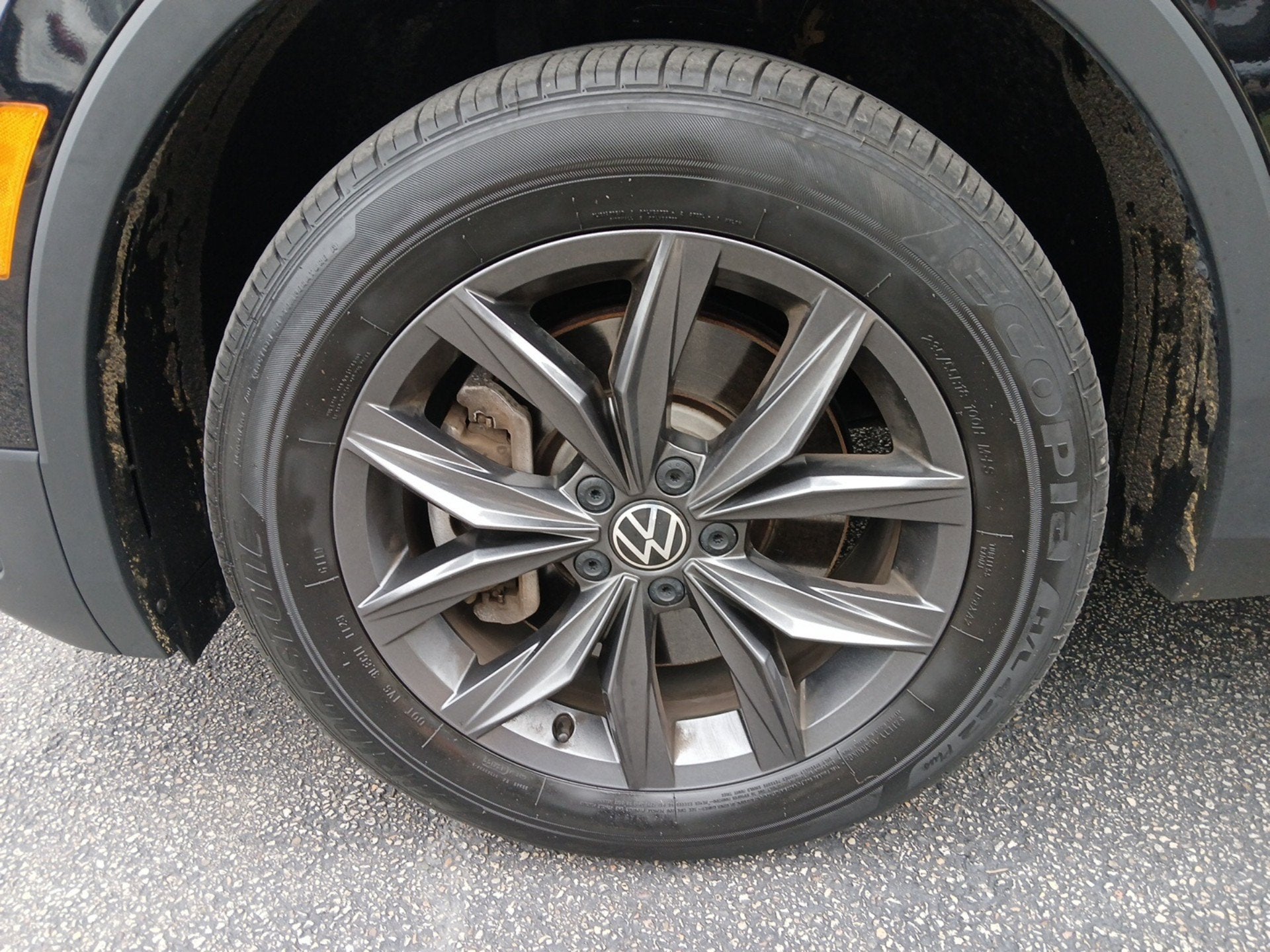 2023 Volkswagen Tiguan 2.0T SE