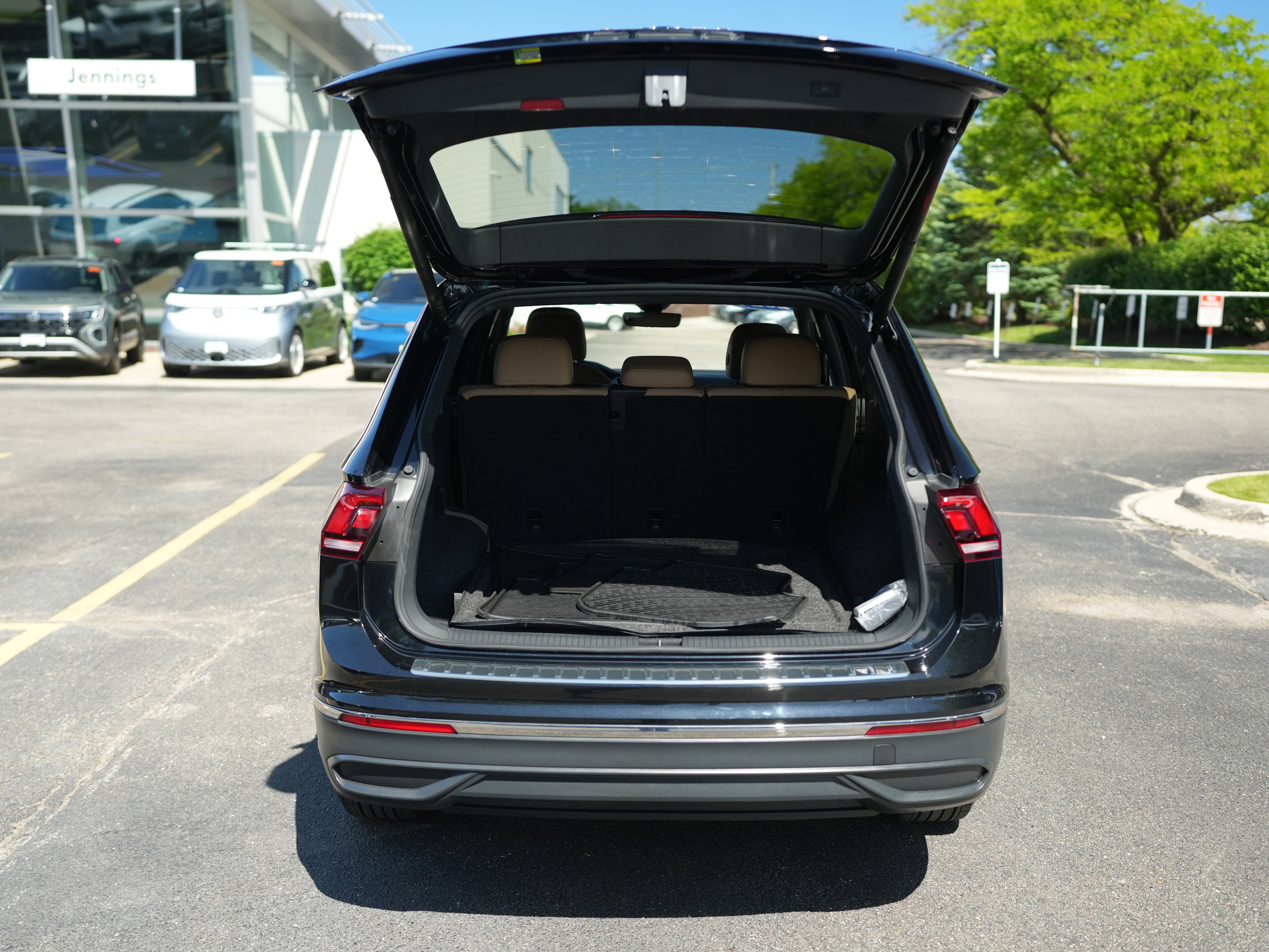 2024 Volkswagen Tiguan 2.0T SE