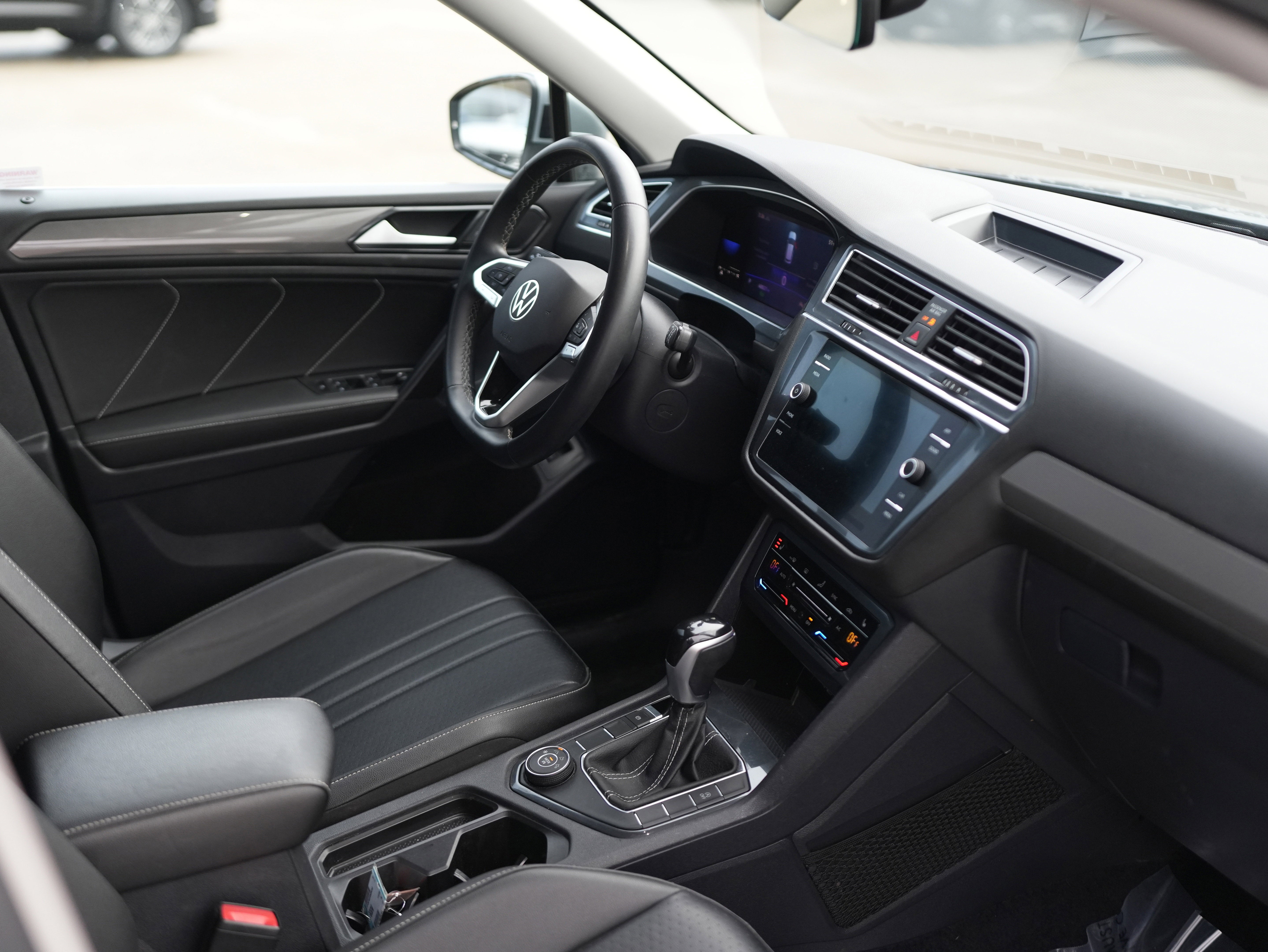 2022 Volkswagen Tiguan SE