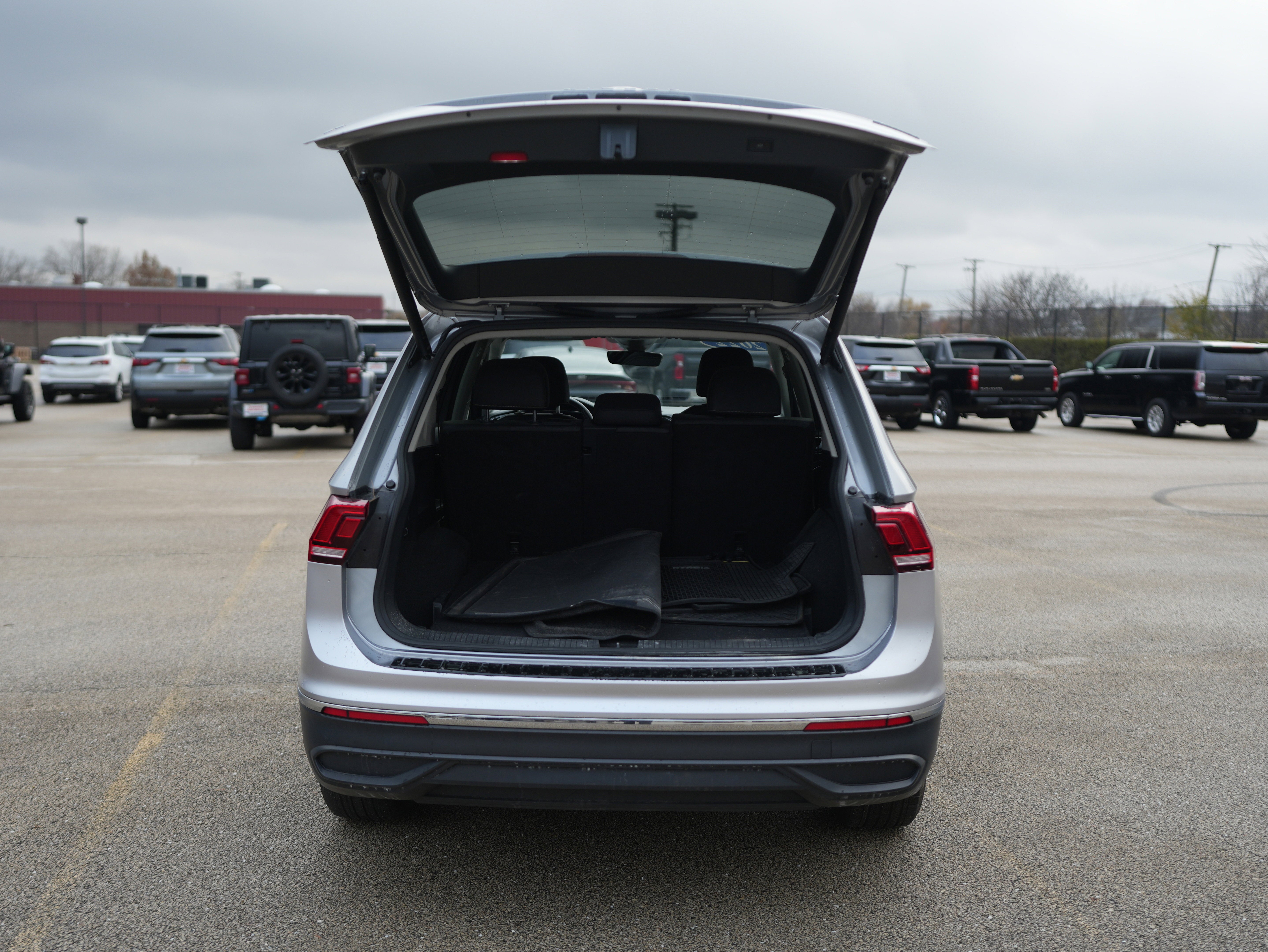 2022 Volkswagen Tiguan SE