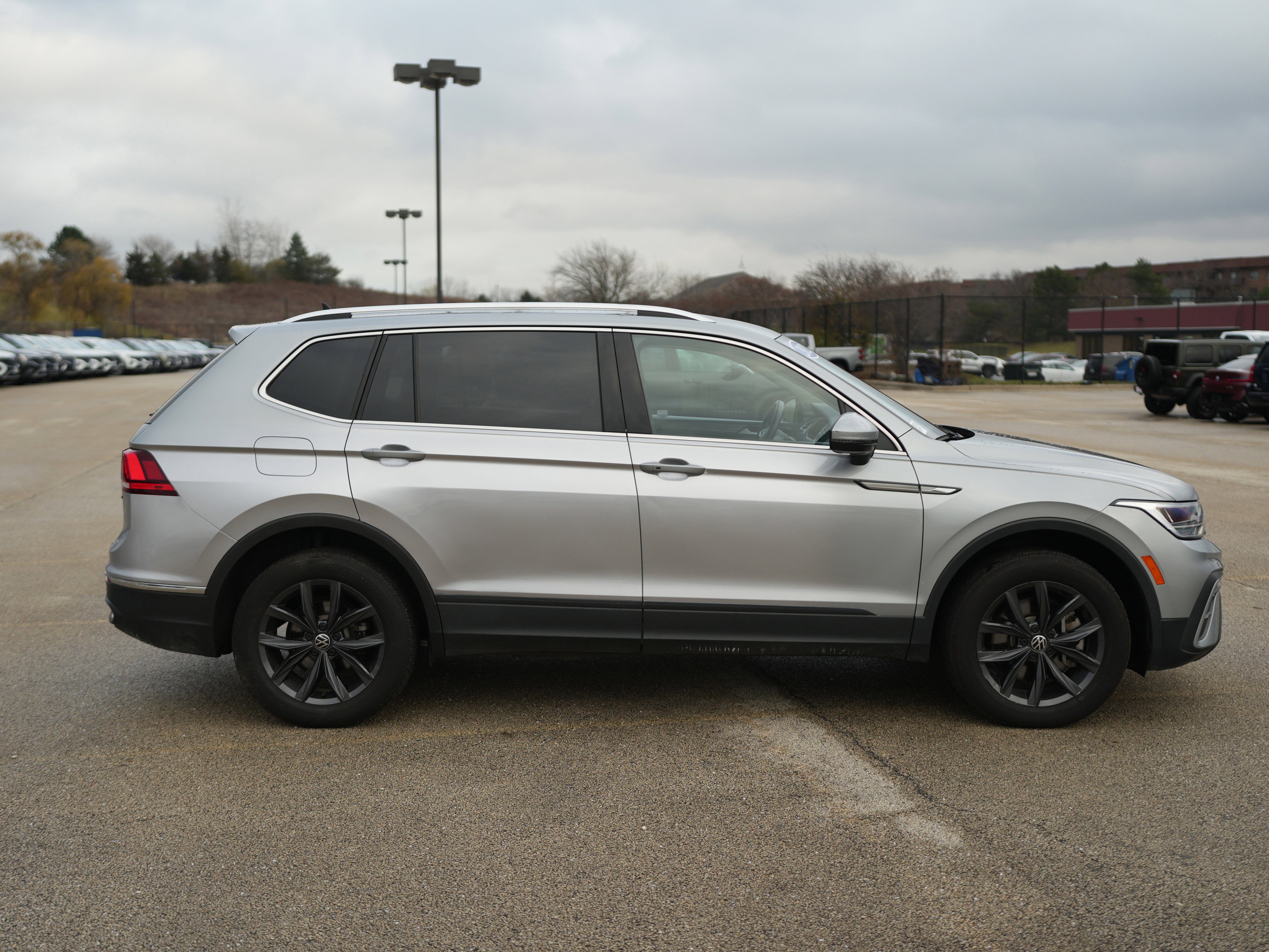 2022 Volkswagen Tiguan SE