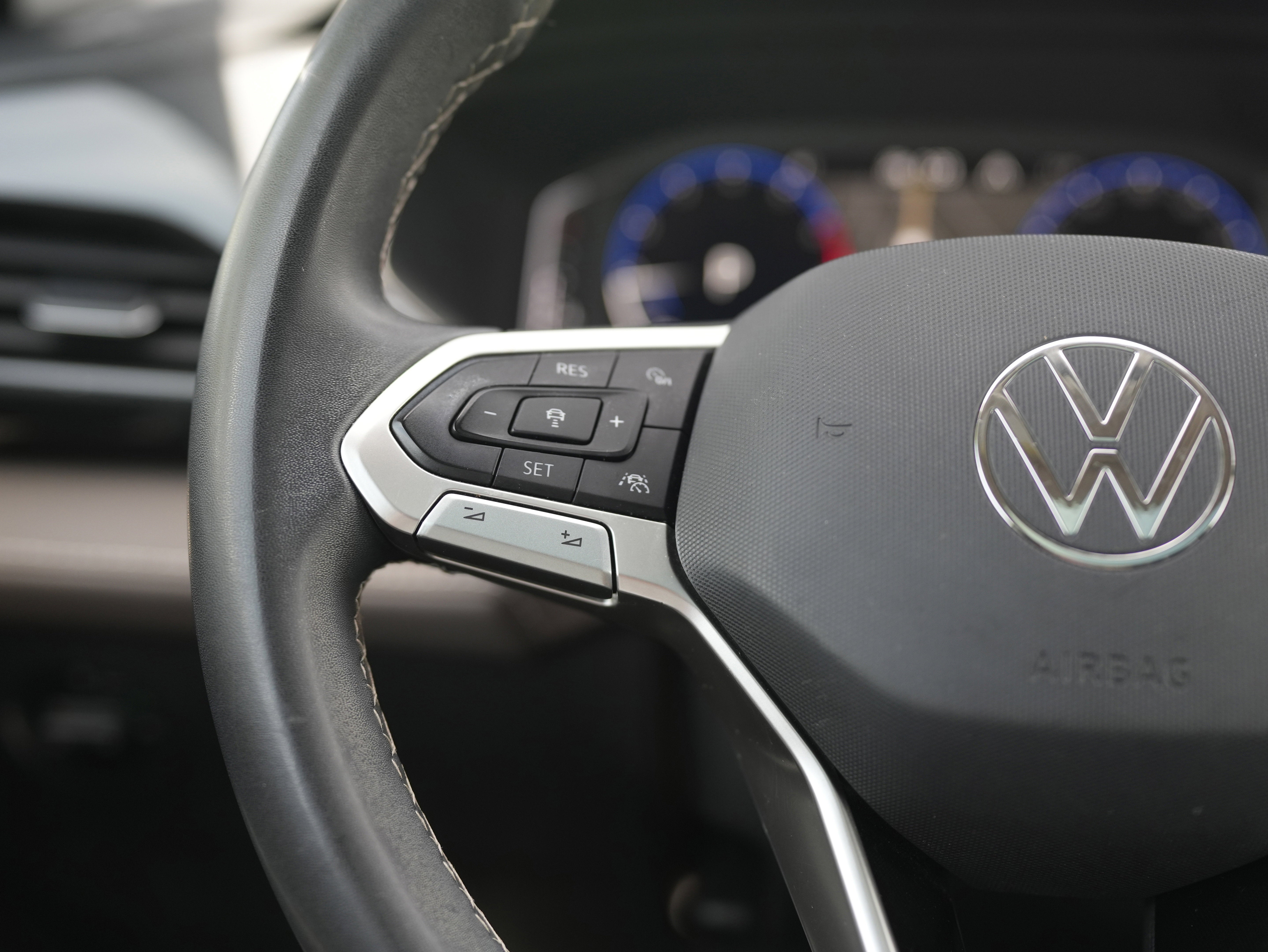 2023 Volkswagen Taos 1.5T SEL