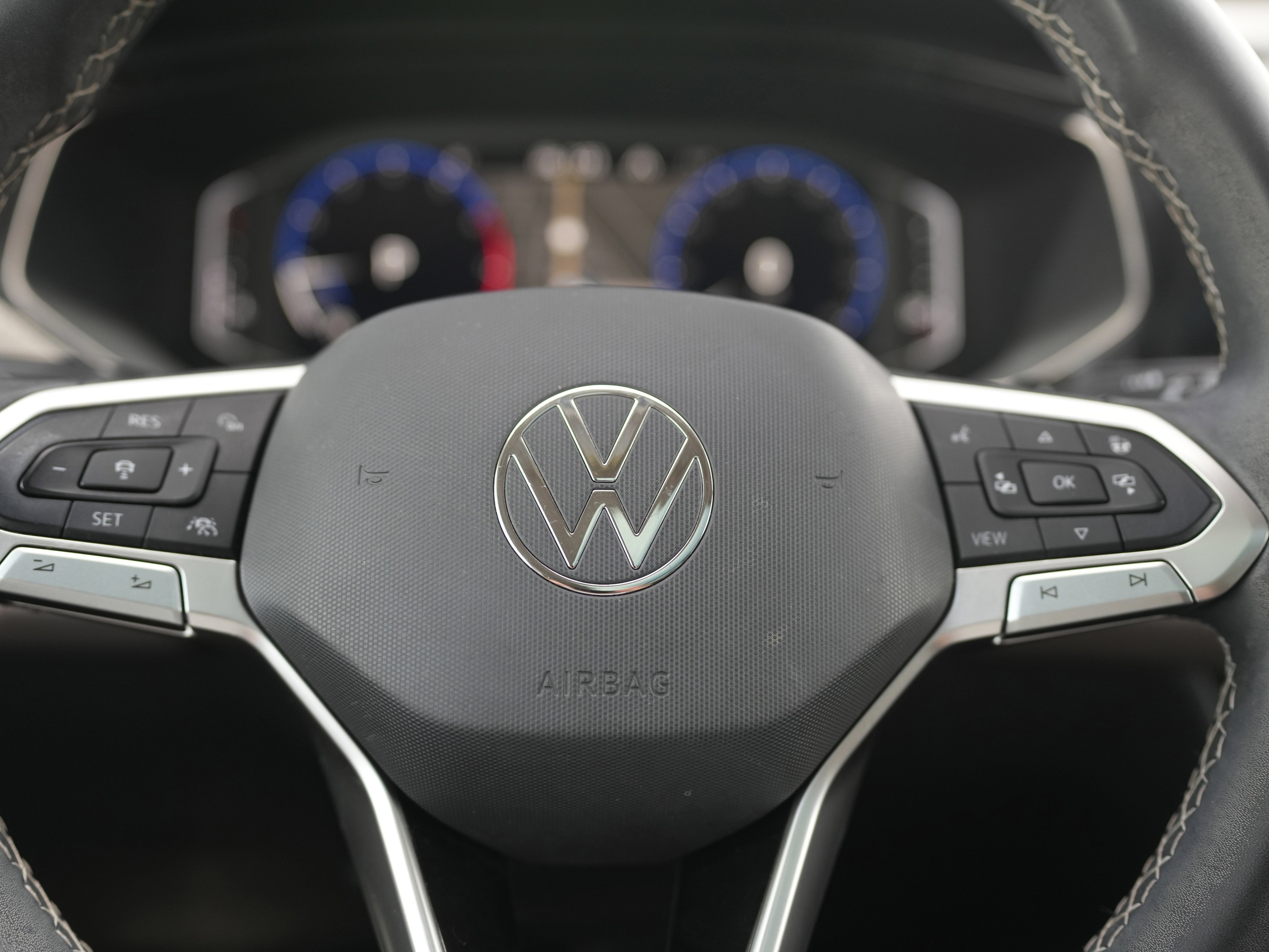 2023 Volkswagen Taos 1.5T SEL