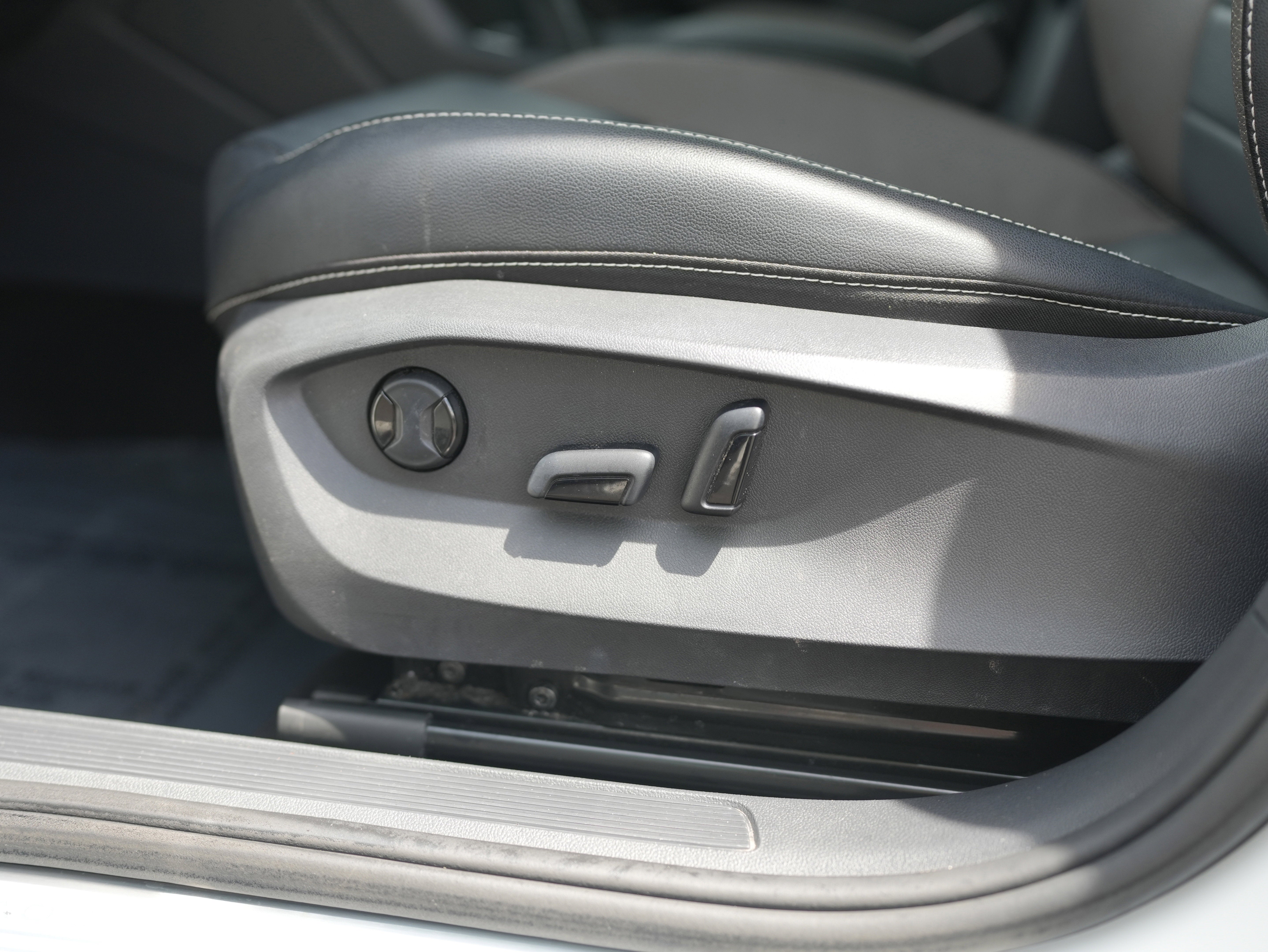 2023 Volkswagen Taos 1.5T SEL