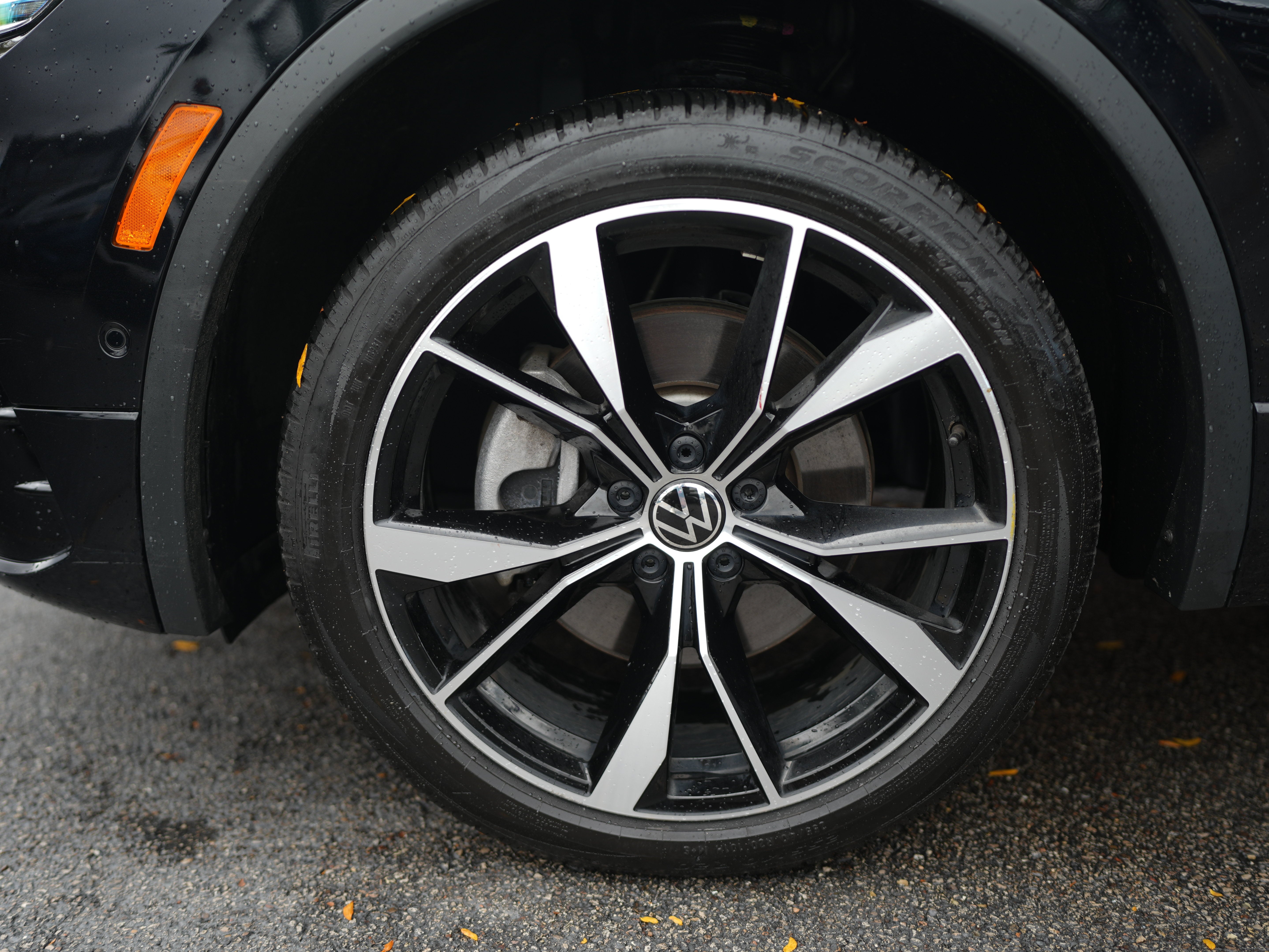 2024 Volkswagen Tiguan 2.0T SEL R-Line