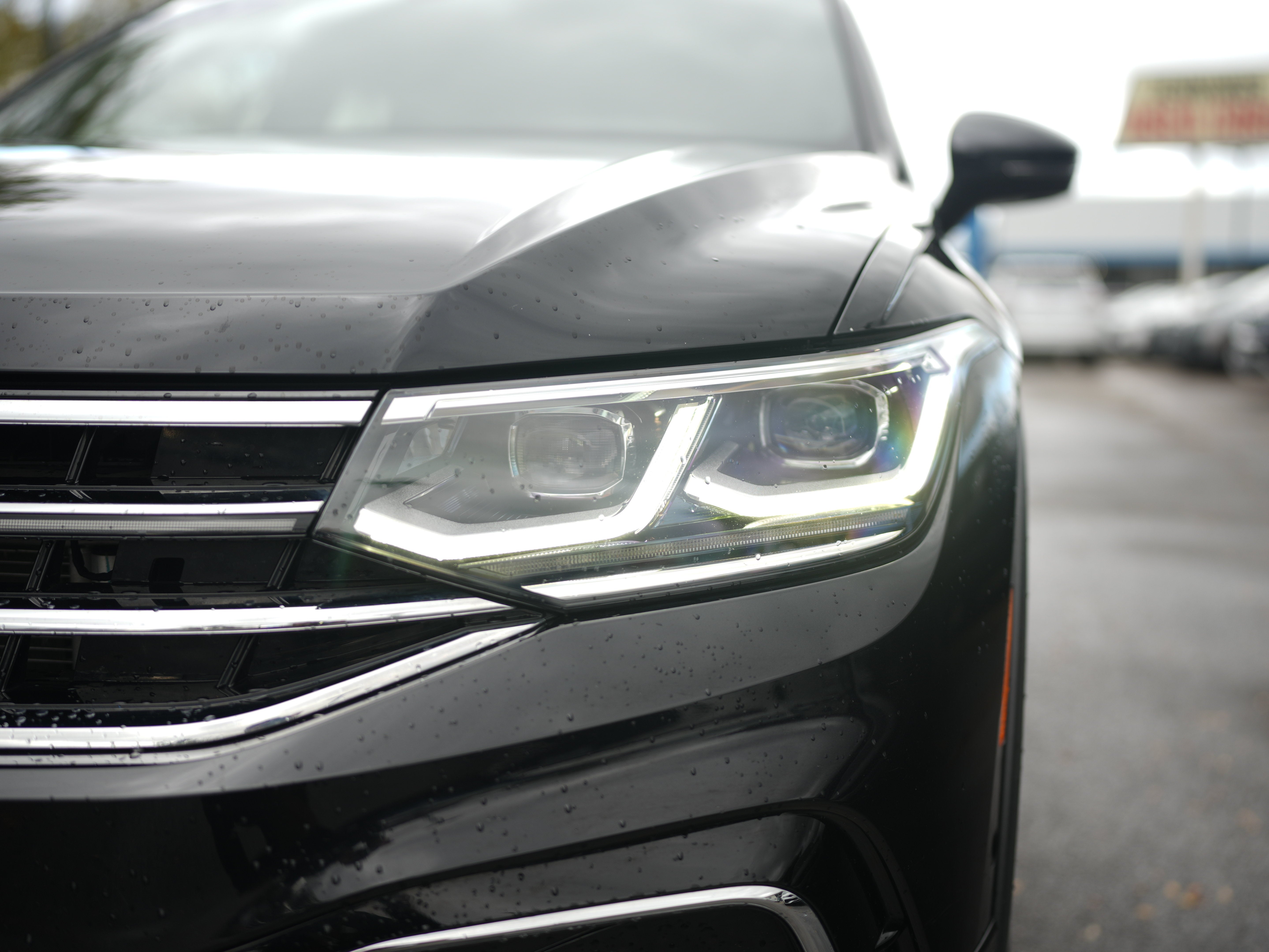 2024 Volkswagen Tiguan 2.0T SEL R-Line