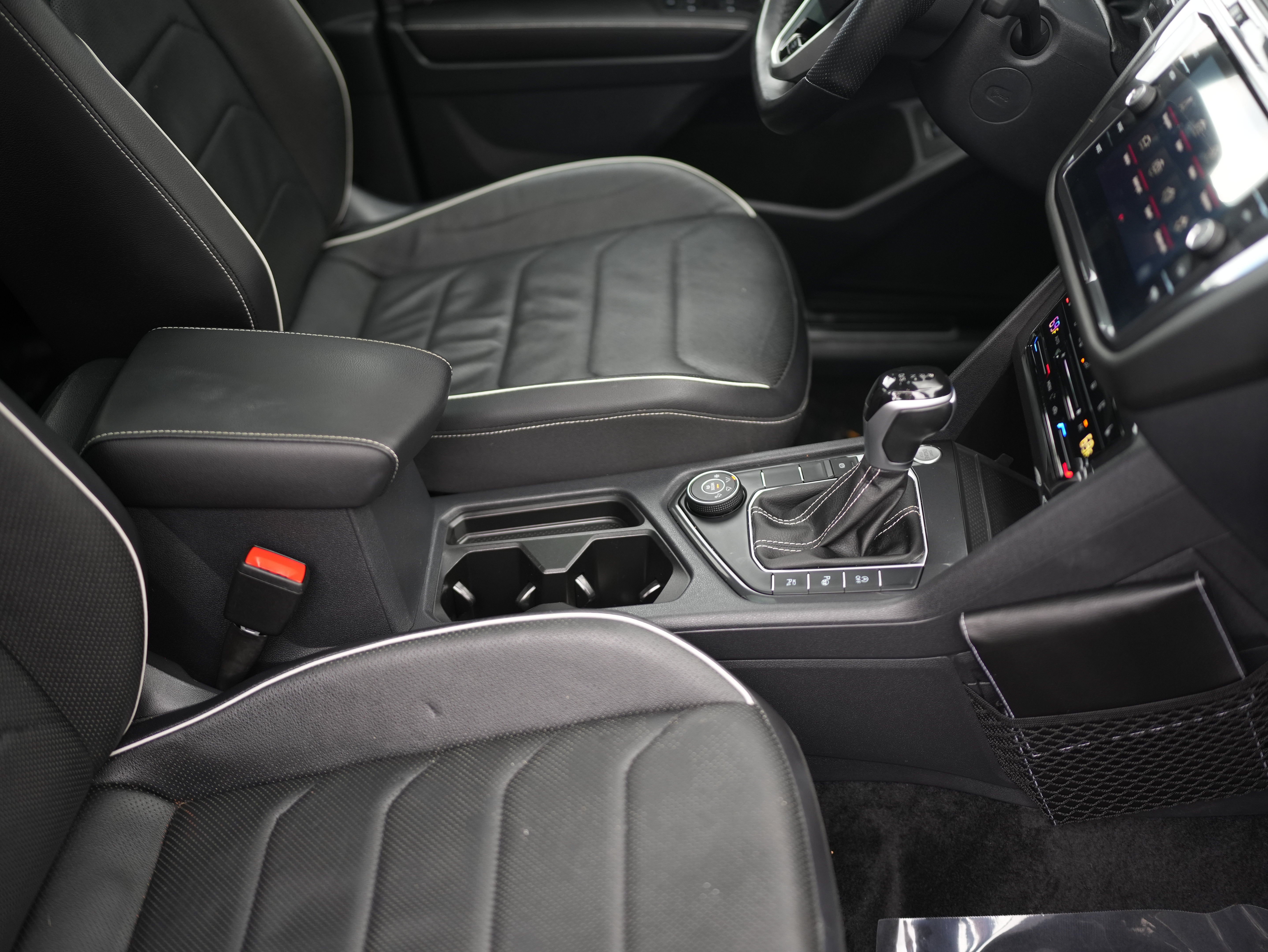 2024 Volkswagen Tiguan 2.0T SEL R-Line