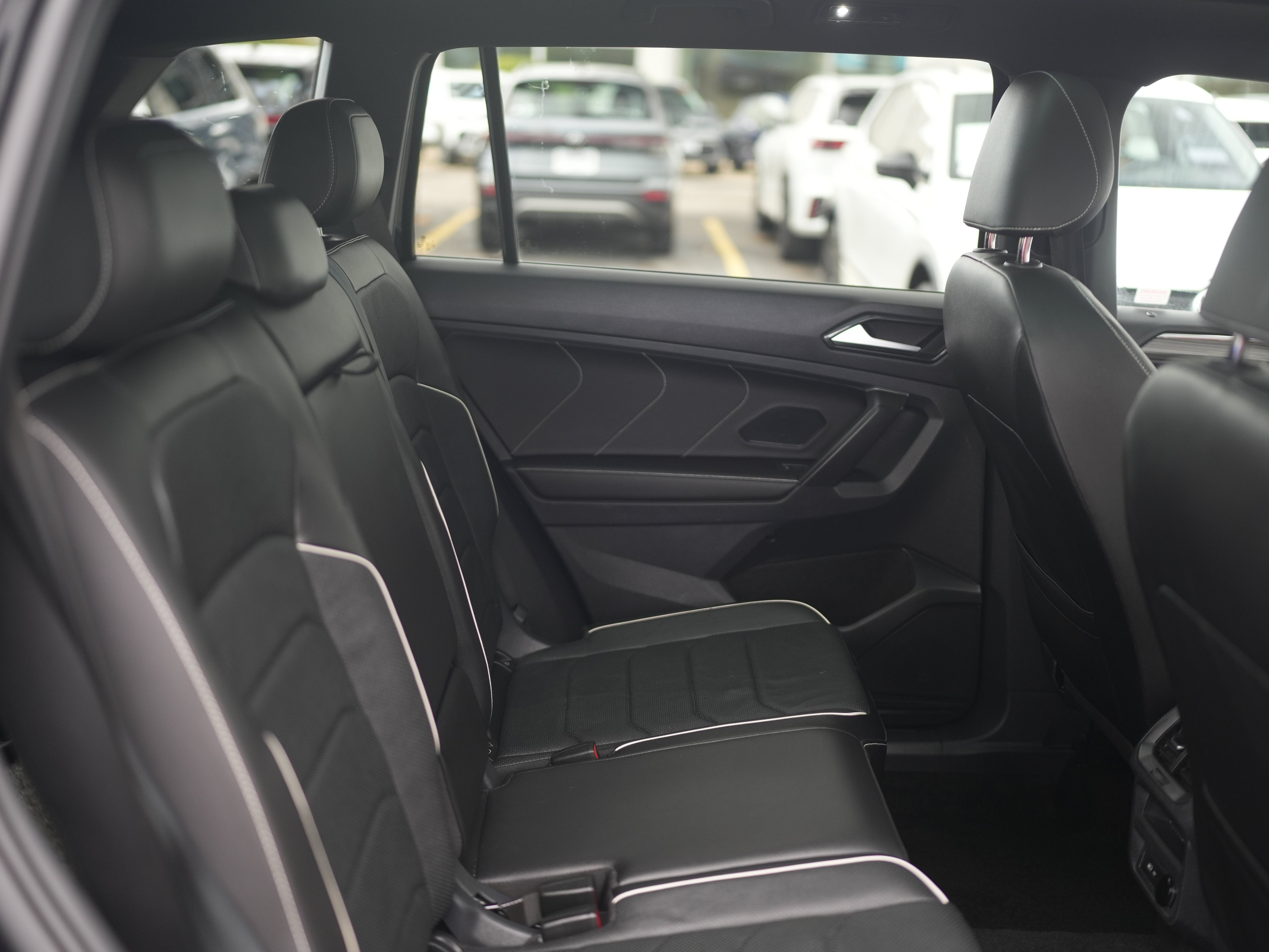 2024 Volkswagen Tiguan 2.0T SEL R-Line