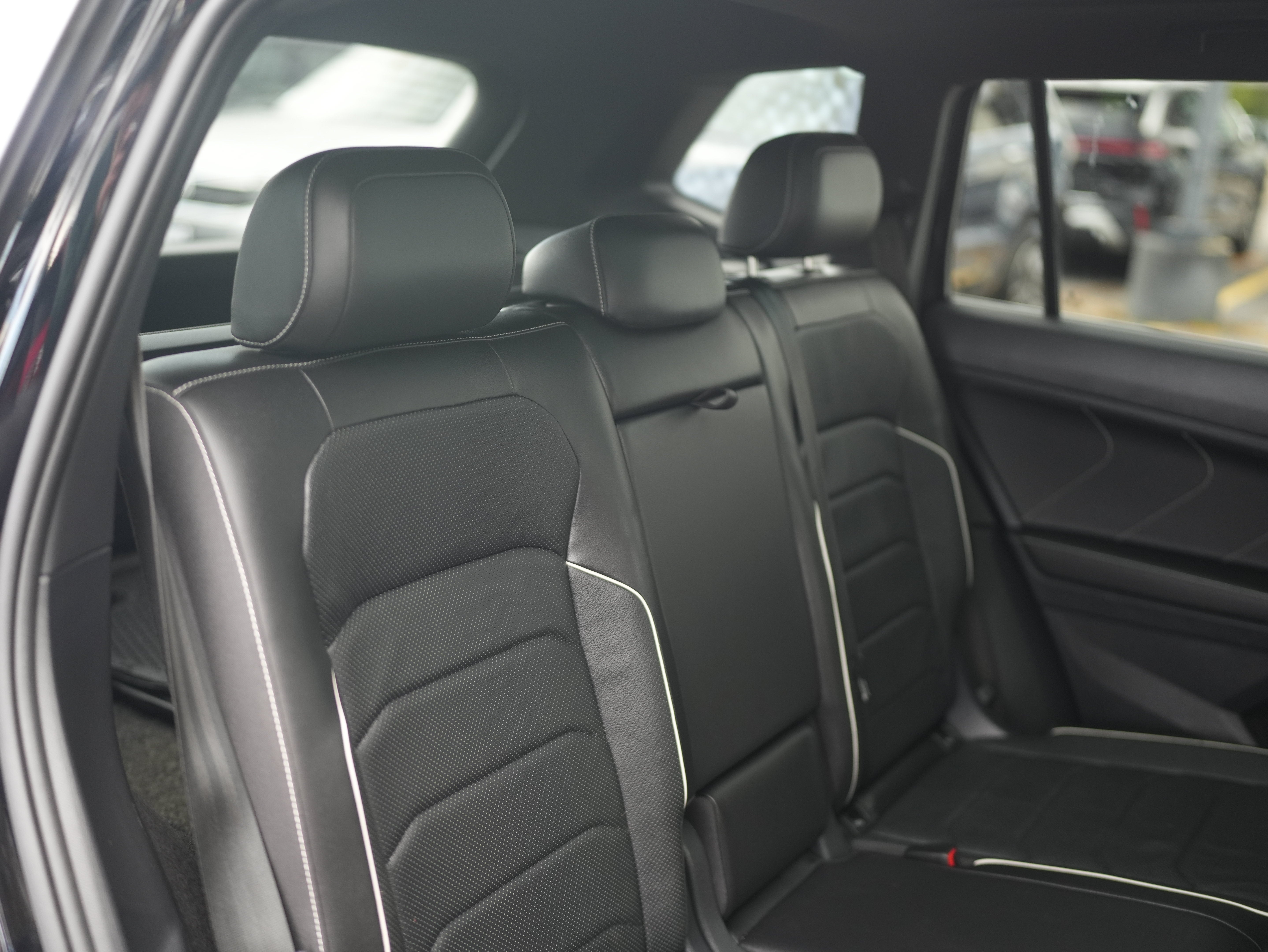 2024 Volkswagen Tiguan 2.0T SEL R-Line