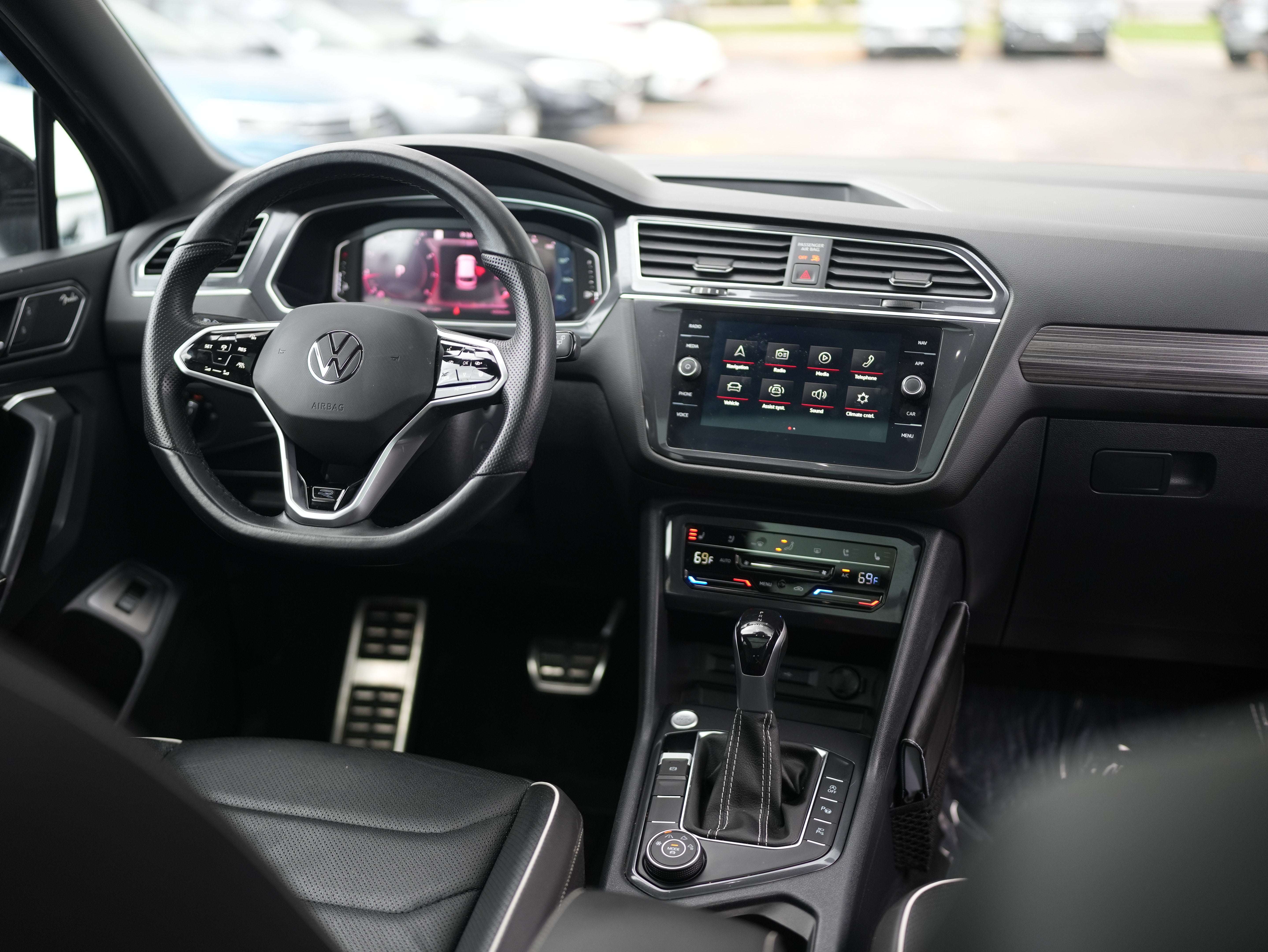 2024 Volkswagen Tiguan 2.0T SEL R-Line
