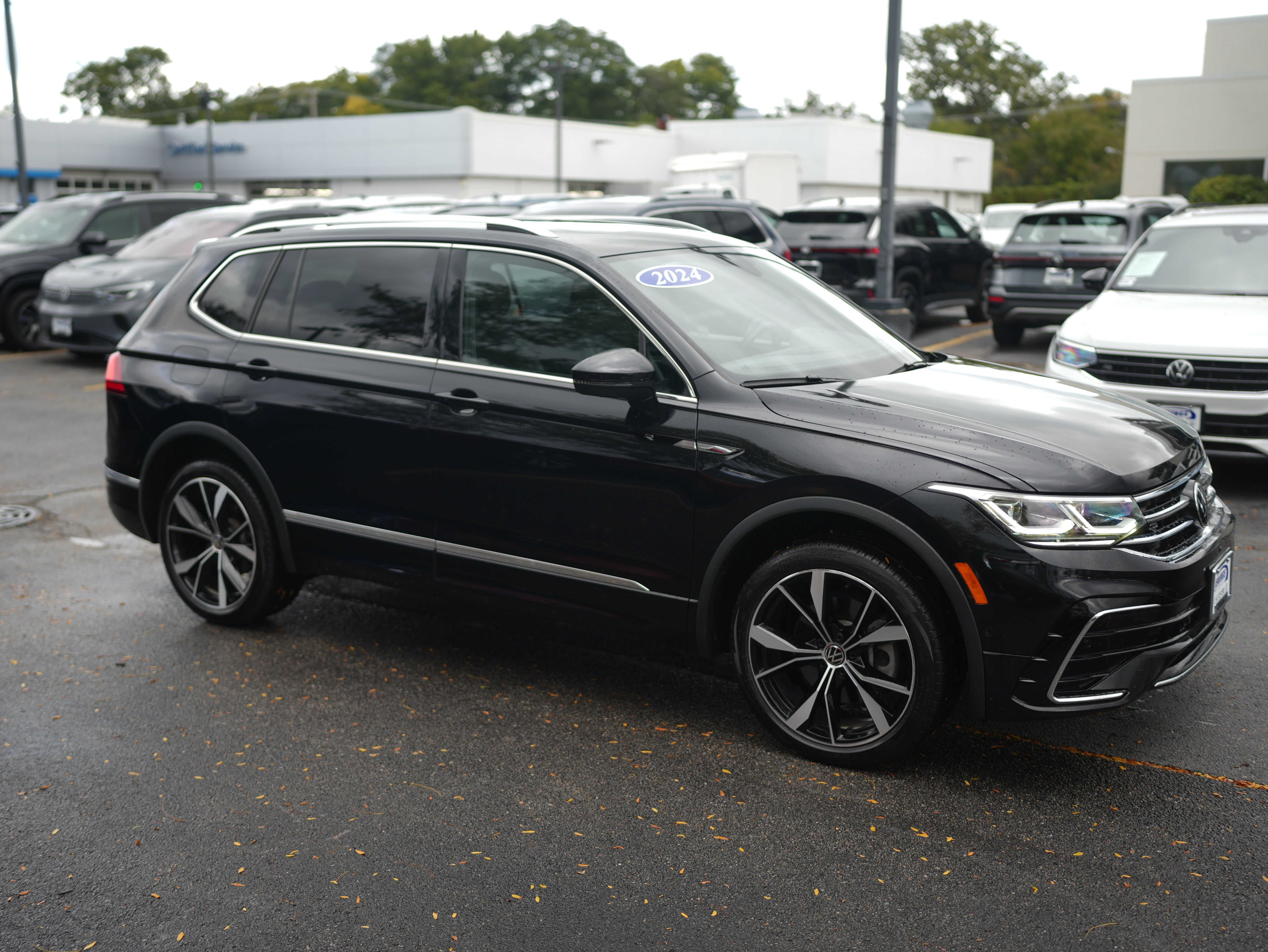 2024 Volkswagen Tiguan 2.0T SEL R-Line