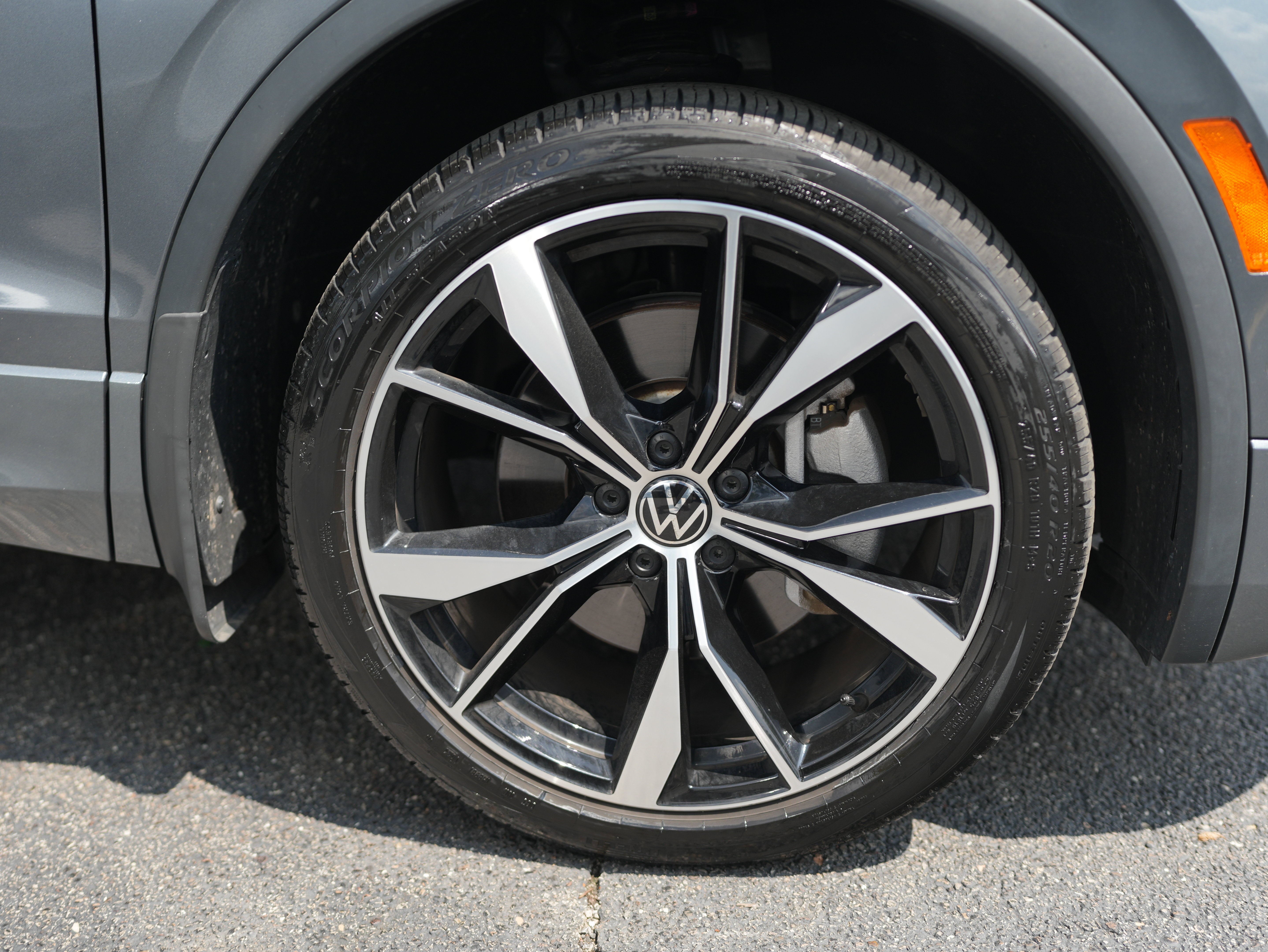 2023 Volkswagen Tiguan 2.0T SEL R-Line