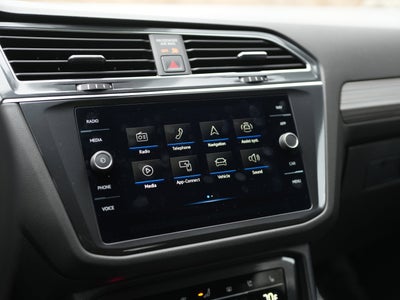 2023 Volkswagen Tiguan SEL R-Line