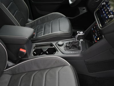 2023 Volkswagen Tiguan SEL R-Line