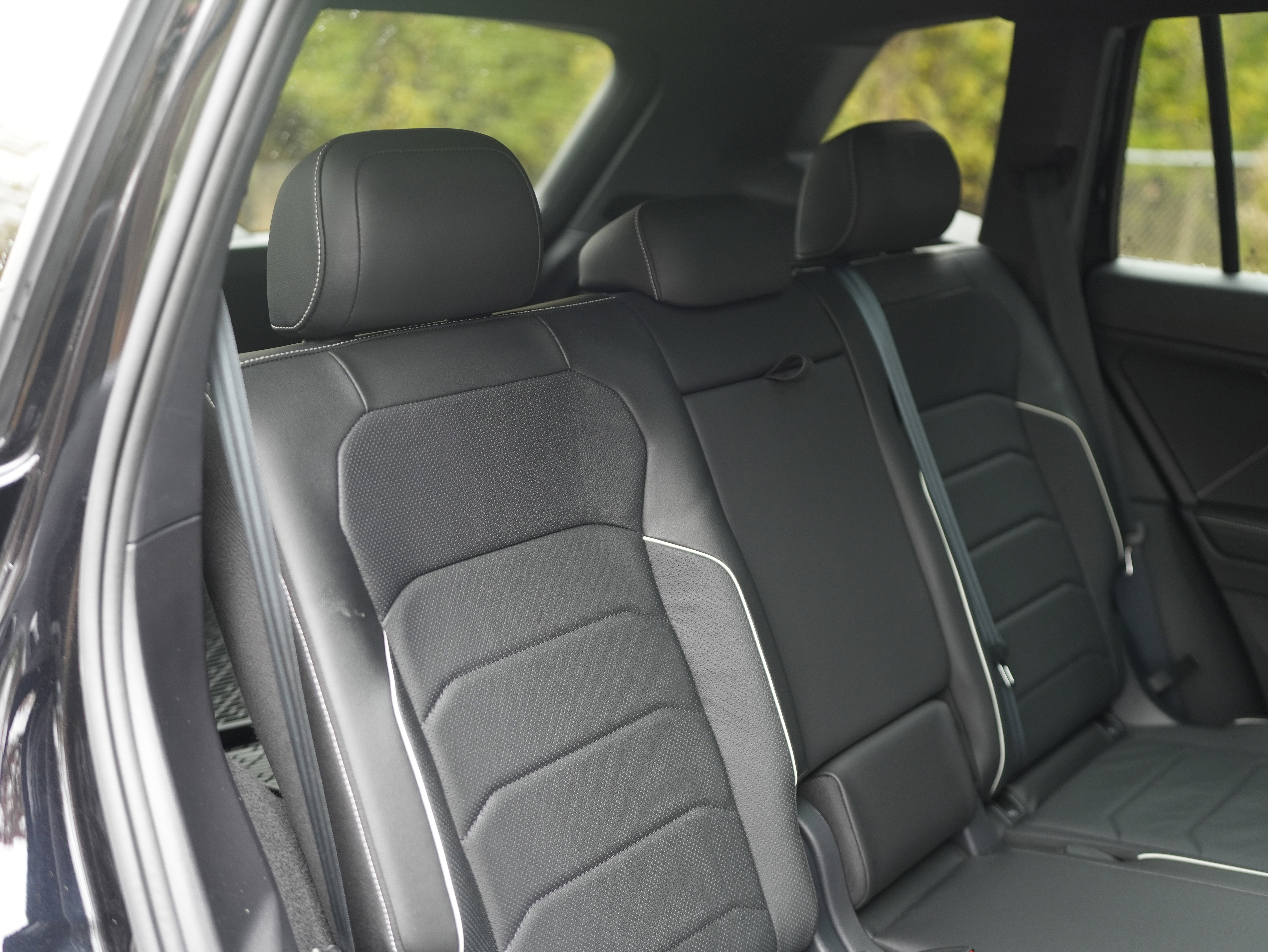 2023 Volkswagen Tiguan SEL R-Line