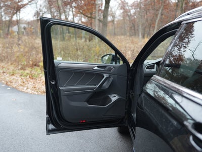 2023 Volkswagen Tiguan SEL R-Line