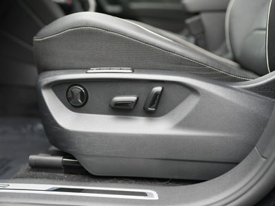 2023 Volkswagen Tiguan SEL R-Line