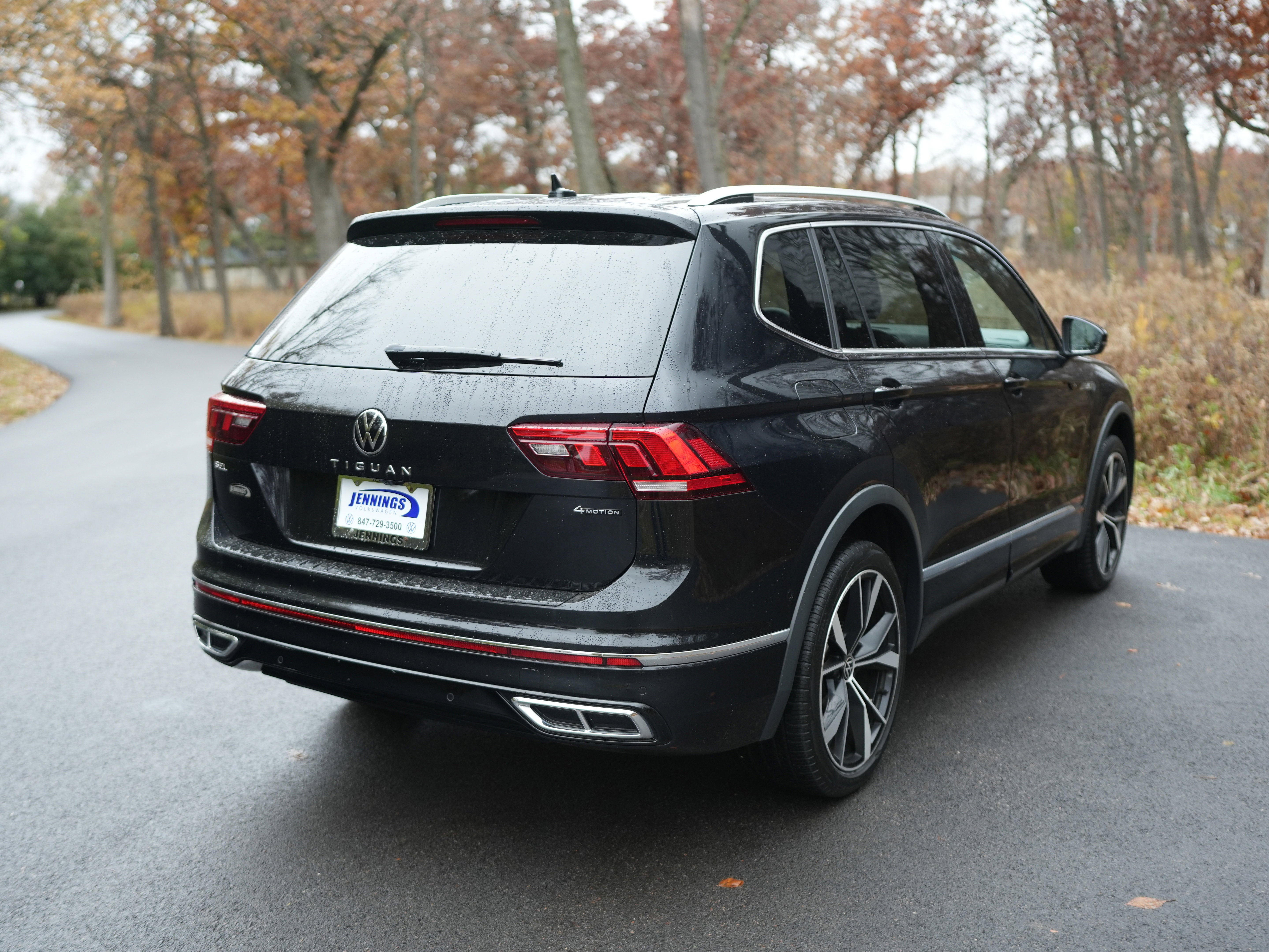 2023 Volkswagen Tiguan SEL R-Line