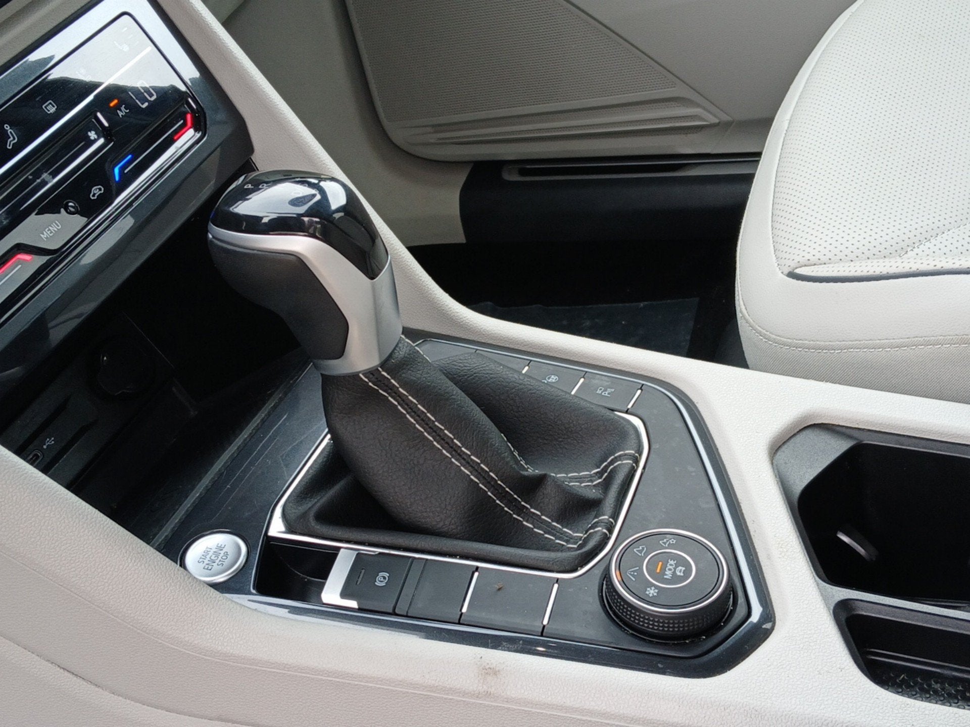 2023 Volkswagen Tiguan 2.0T SEL R-Line