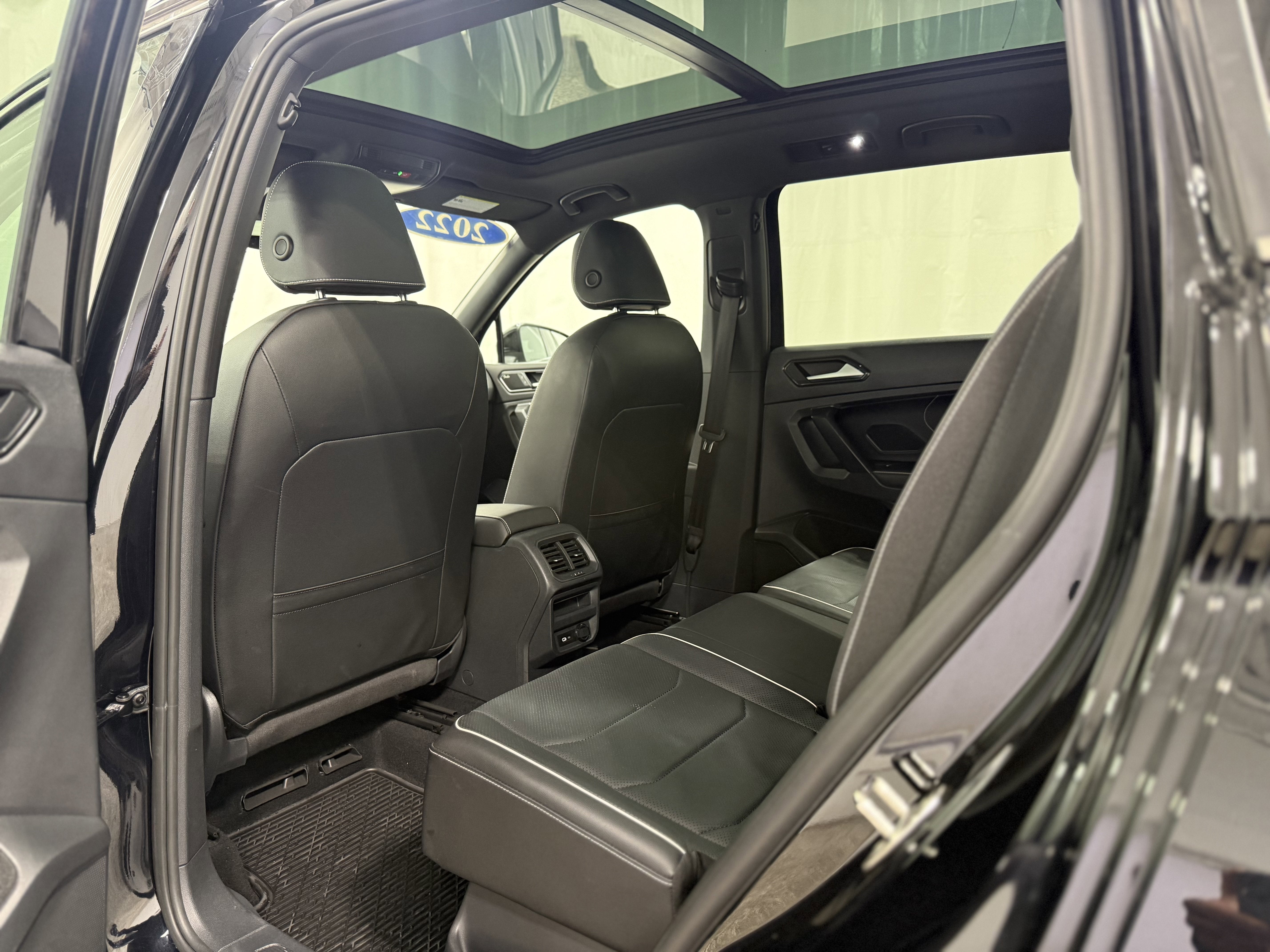 2022 Volkswagen Tiguan SEL R-Line