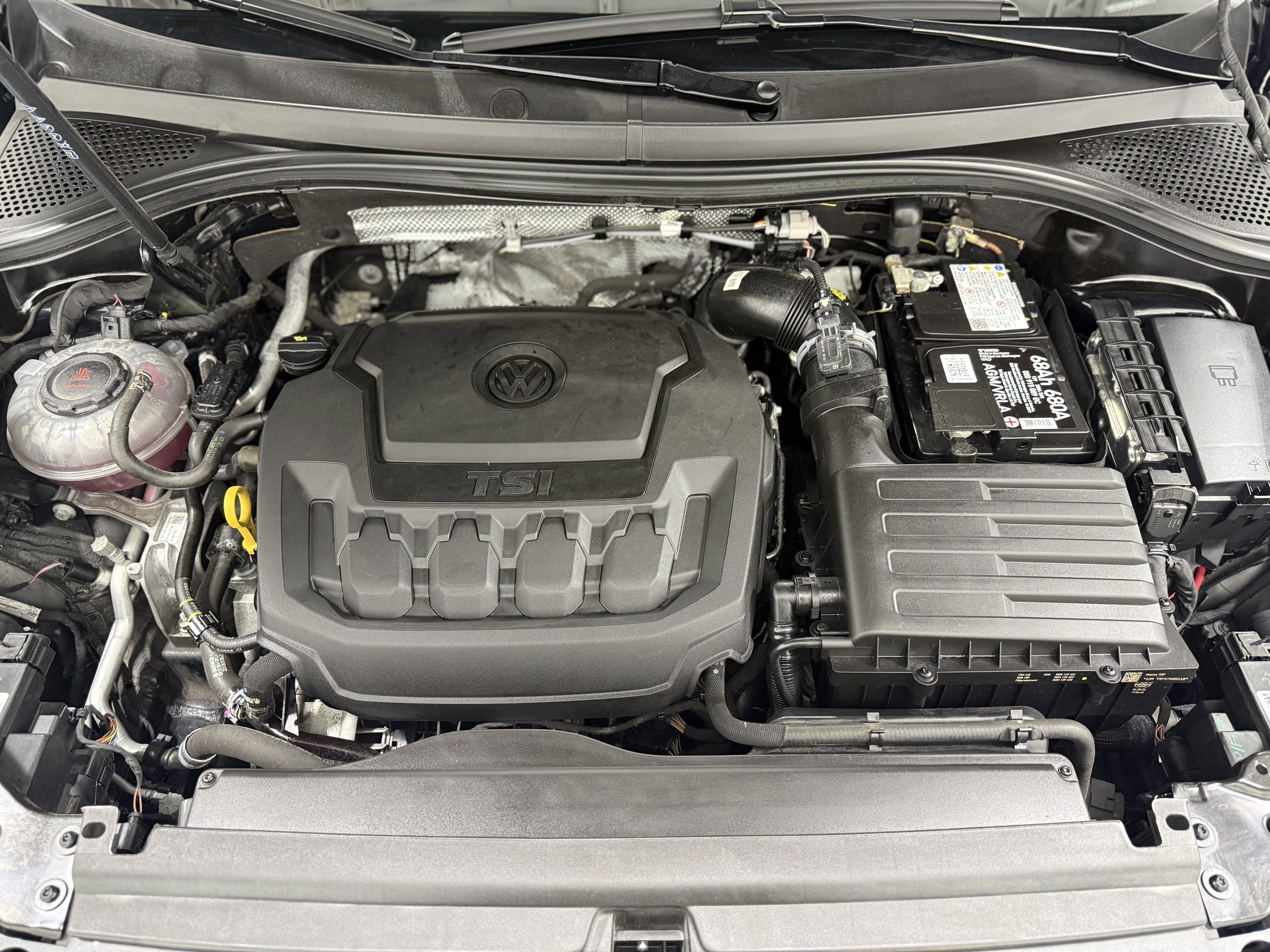 2022 Volkswagen Tiguan SEL R-Line