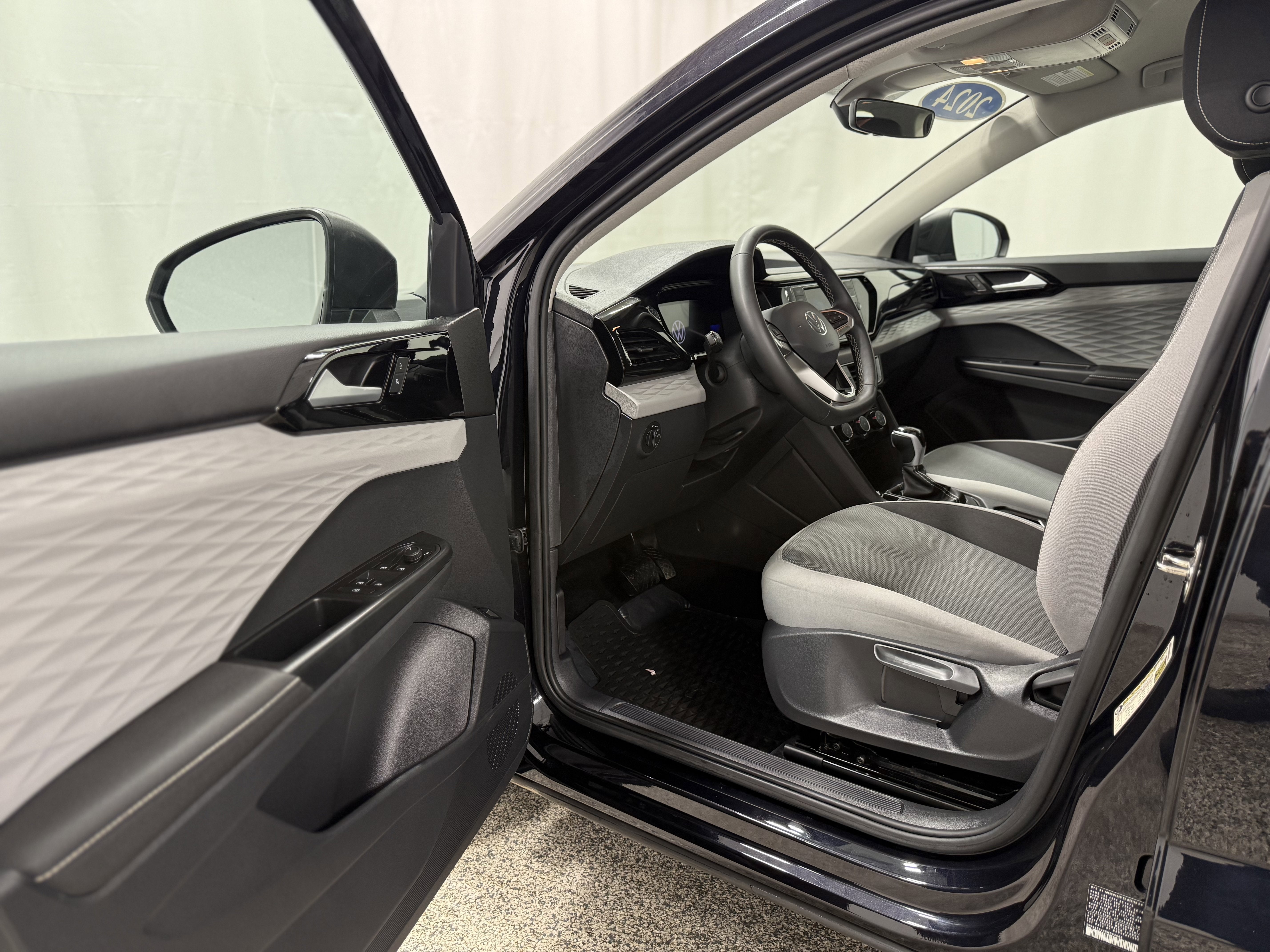 2024 Volkswagen Taos S