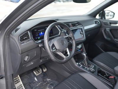 2022 Volkswagen Tiguan SE R-Line Black