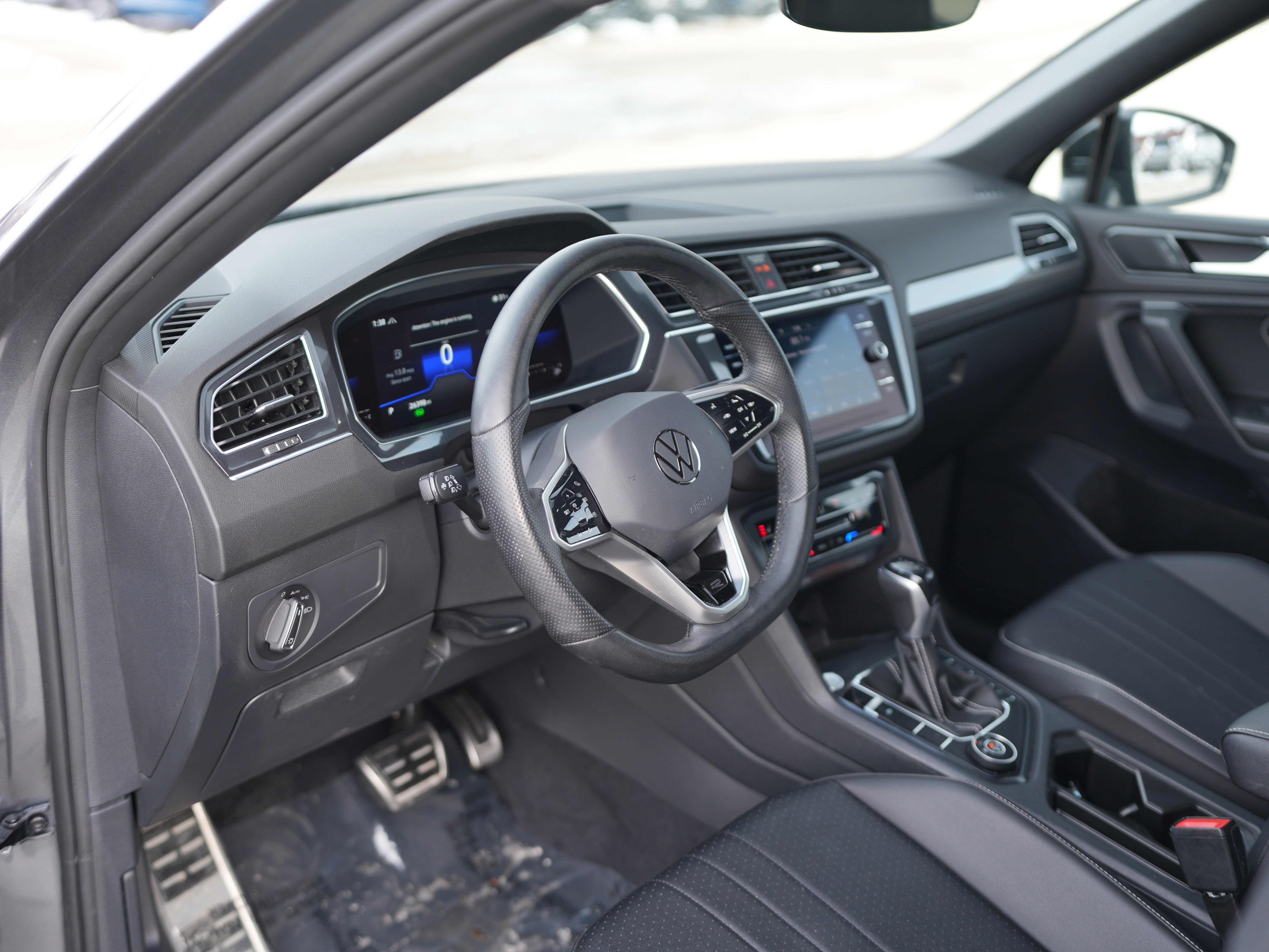 2022 Volkswagen Tiguan SE R-Line Black