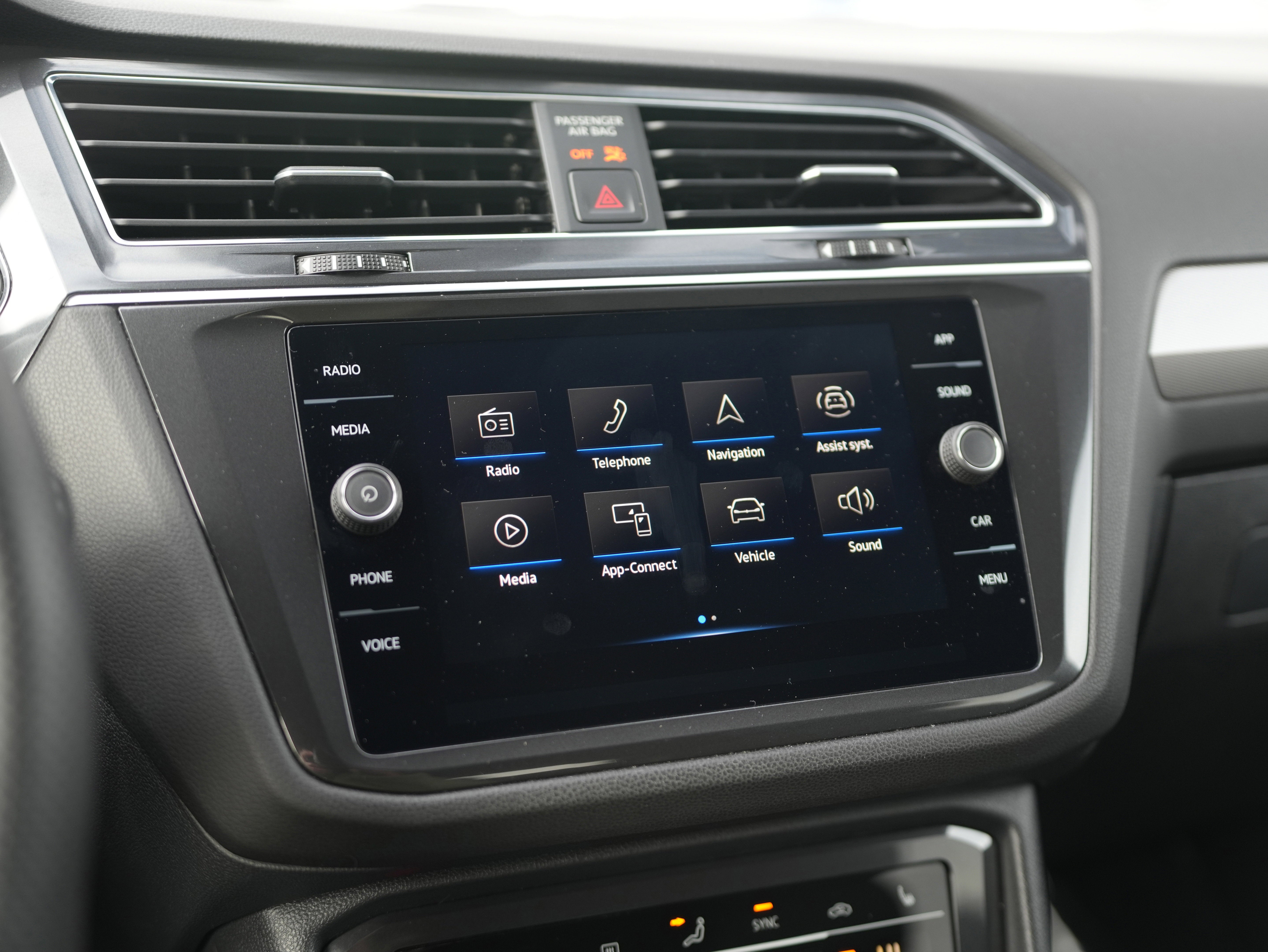 2022 Volkswagen Tiguan SE R-Line Black