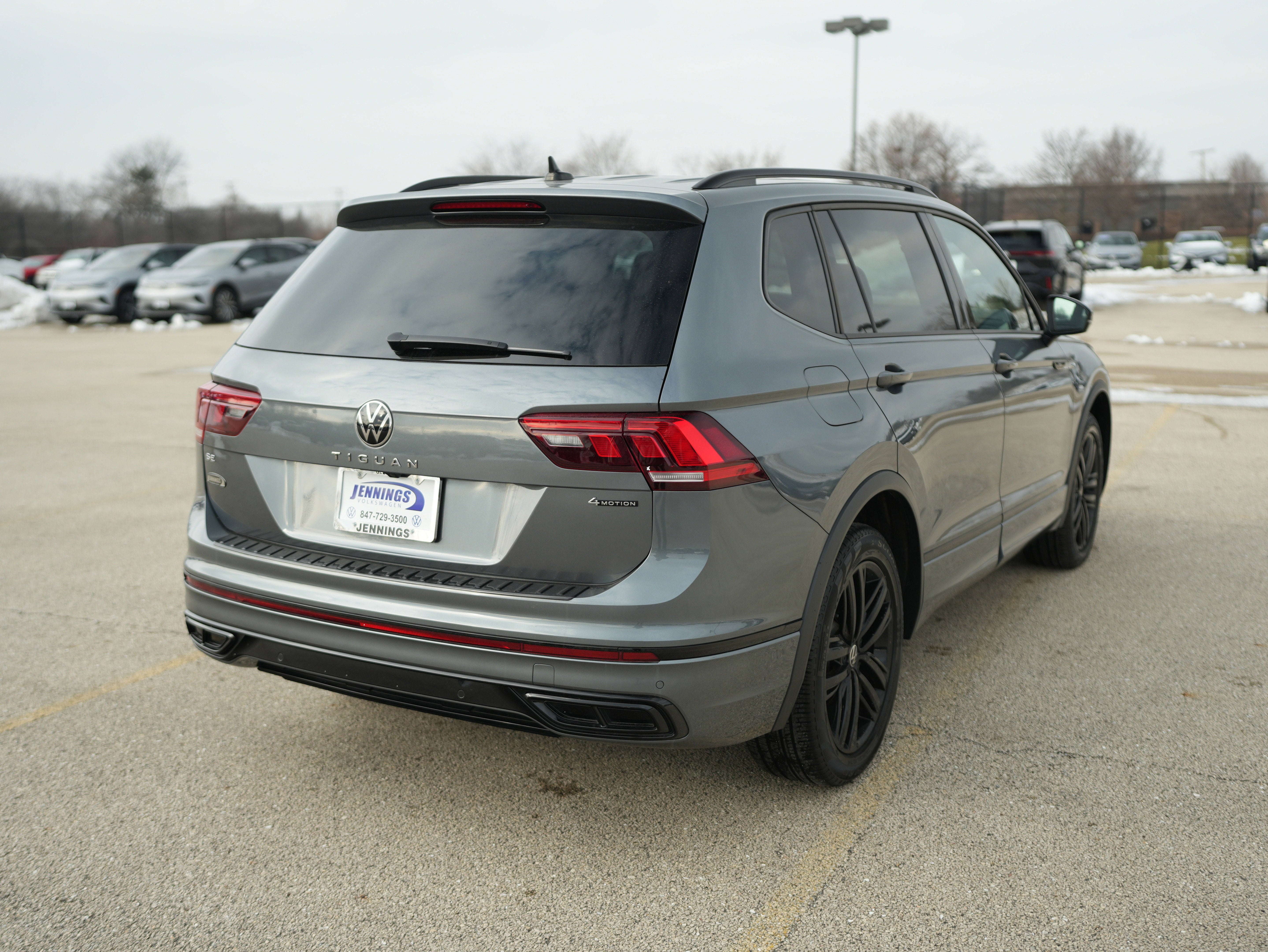 2022 Volkswagen Tiguan SE R-Line Black
