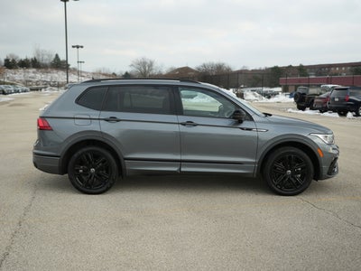 2022 Volkswagen Tiguan SE R-Line Black