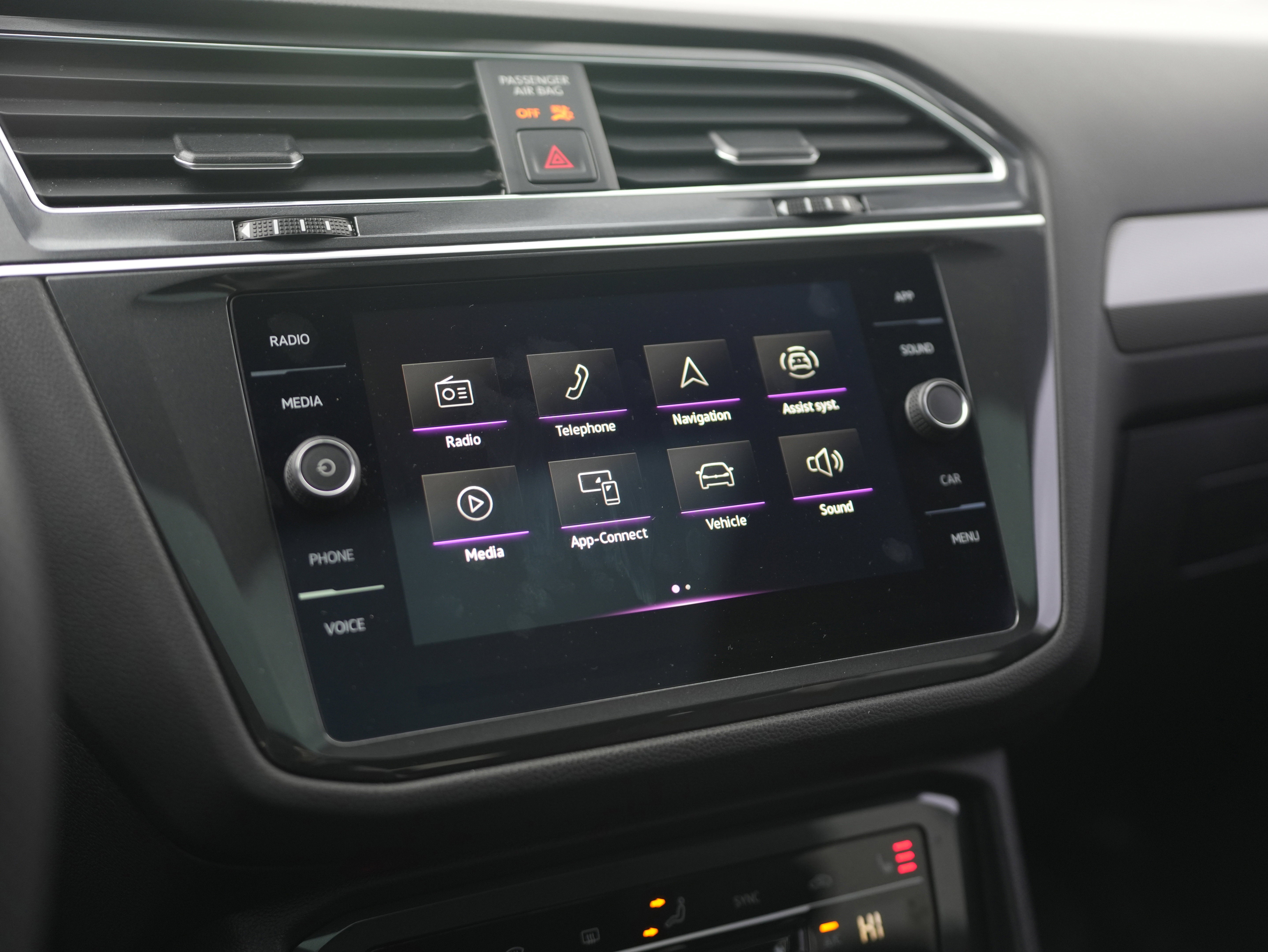 2022 Volkswagen Tiguan SE R-Line Black