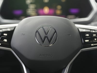 2022 Volkswagen Tiguan SE R-Line Black