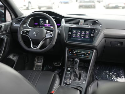 2022 Volkswagen Tiguan SE R-Line Black