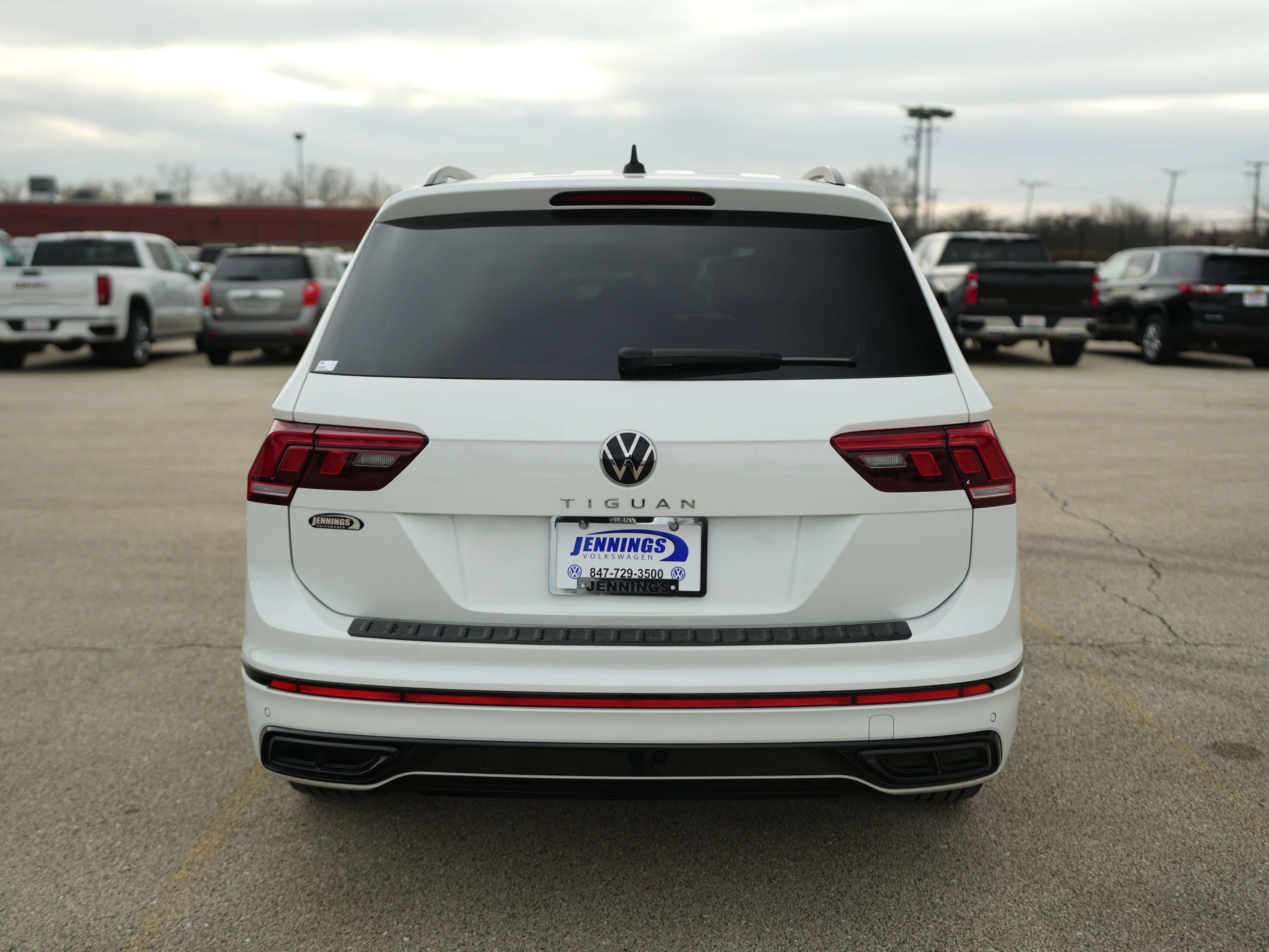2022 Volkswagen Tiguan SE R-Line Black