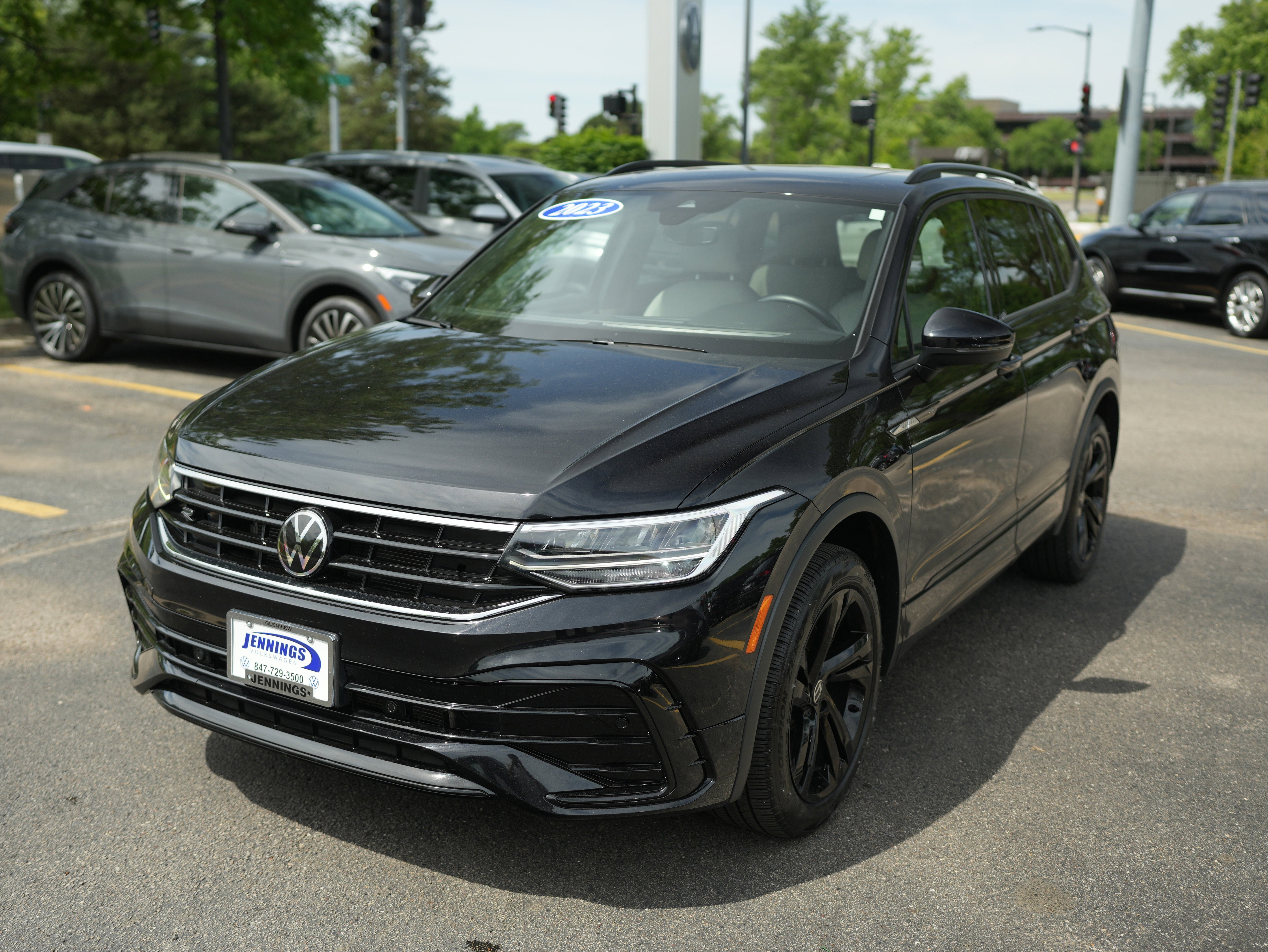 2023 Volkswagen Tiguan 2.0T SE R-Line Black