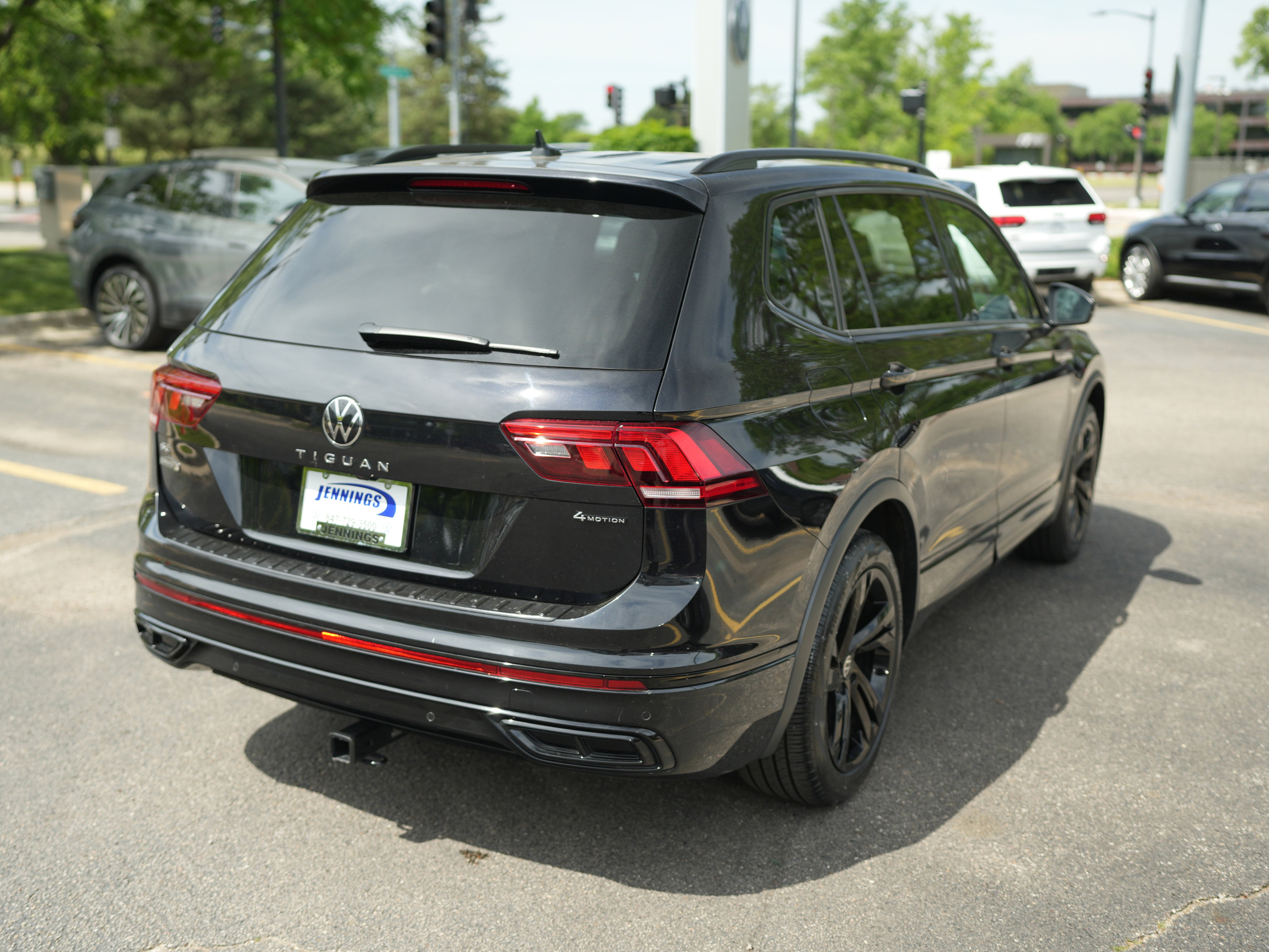 2023 Volkswagen Tiguan 2.0T SE R-Line Black