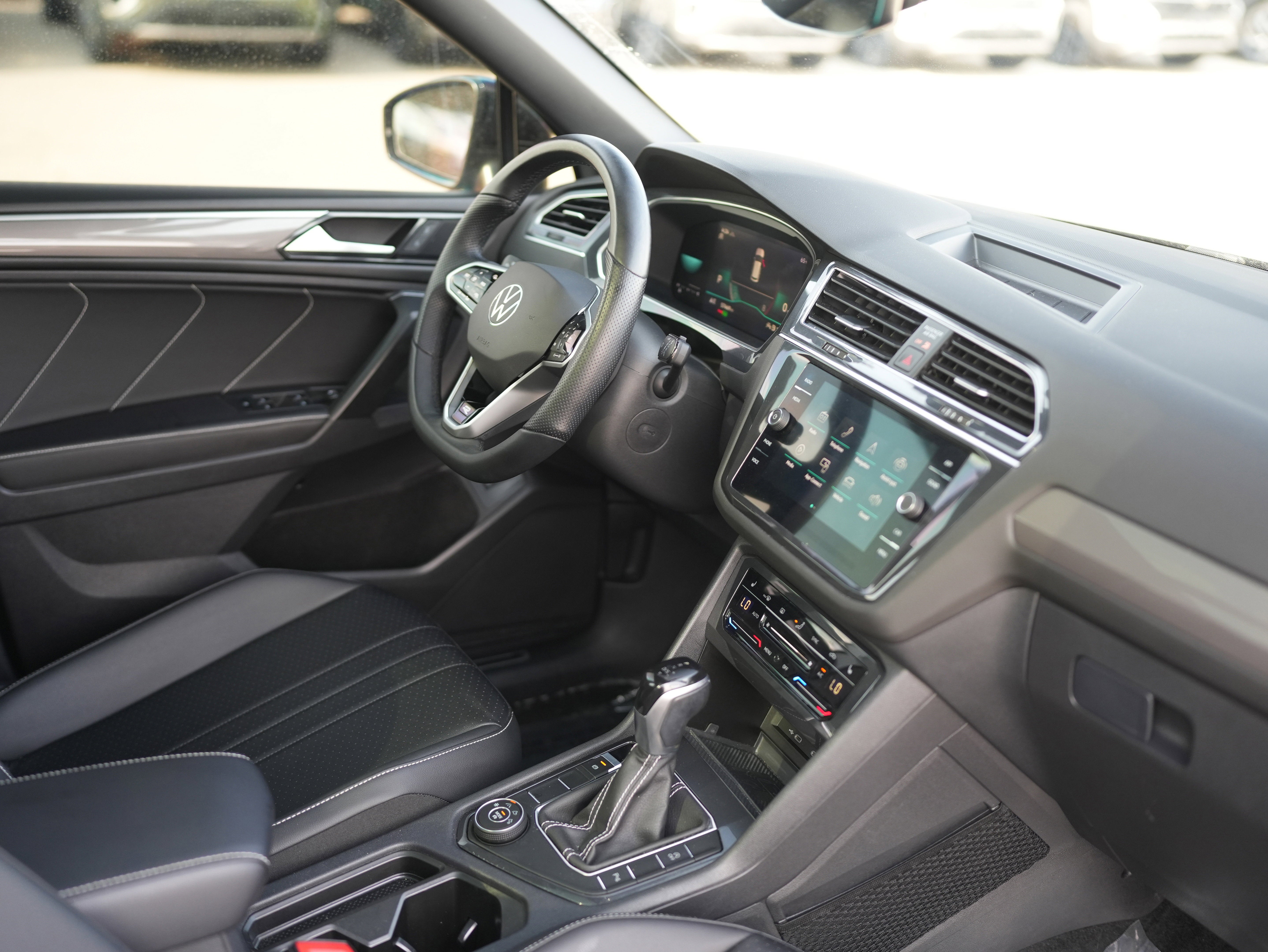 2022 Volkswagen Tiguan 2.0T SE R-Line Black