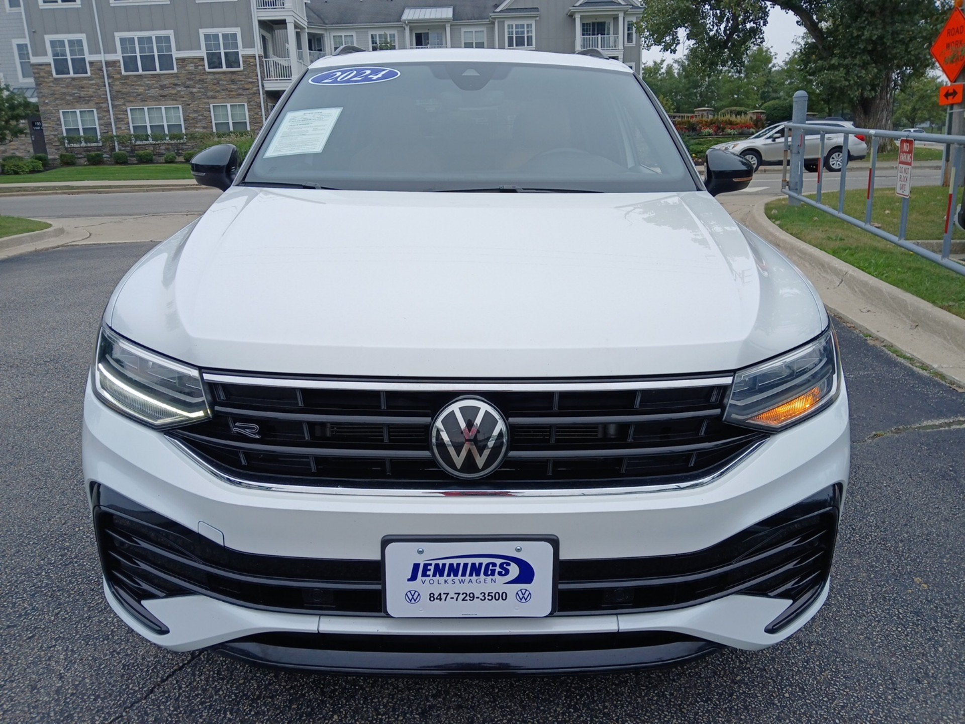 2024 Volkswagen Tiguan 2.0T SE R-Line Black