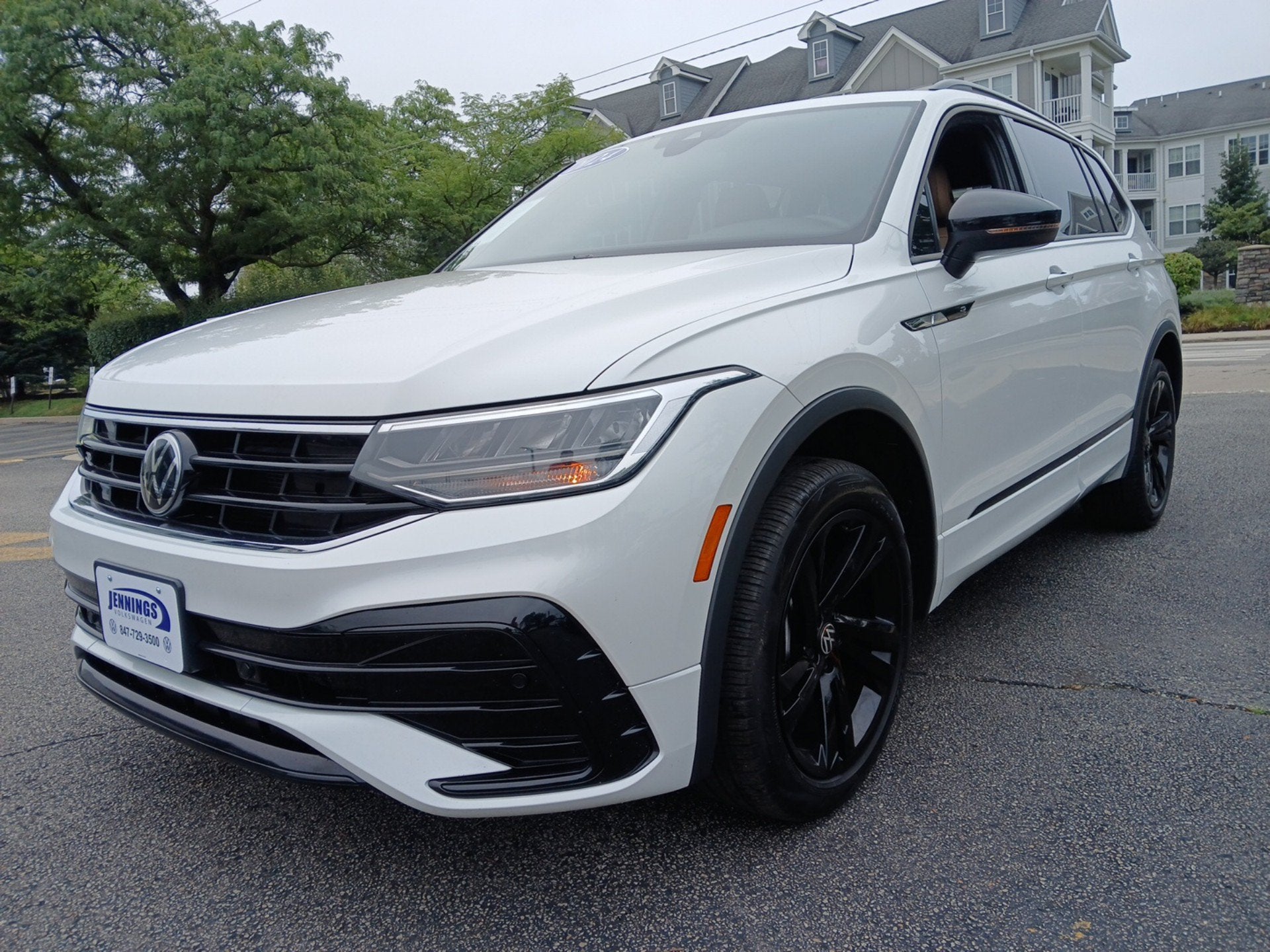 2024 Volkswagen Tiguan 2.0T SE R-Line Black
