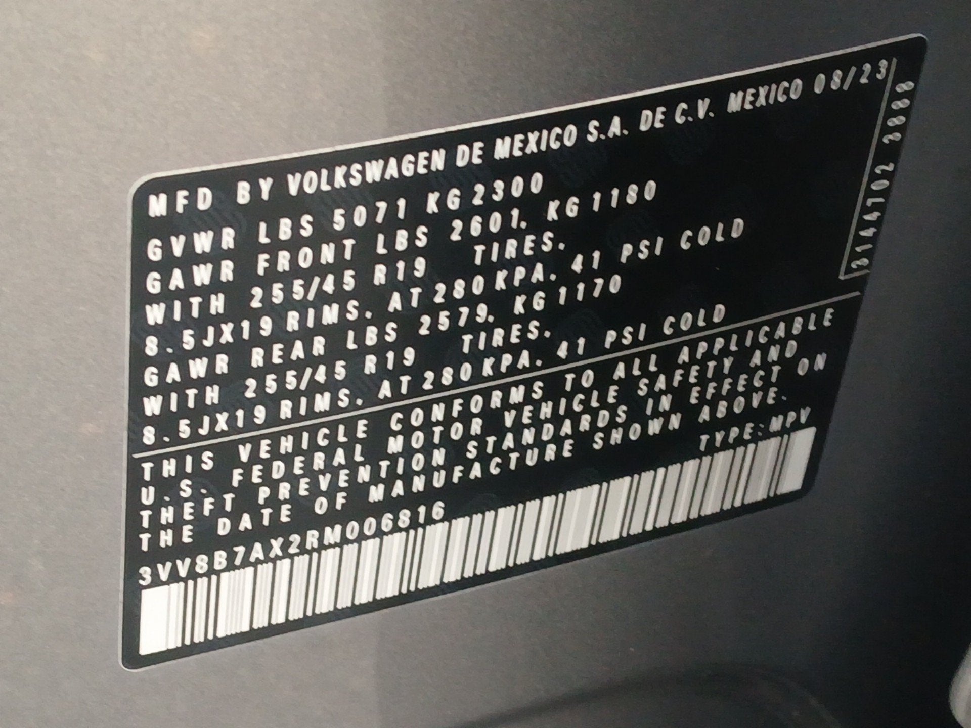 2024 Volkswagen Tiguan 2.0T SE R-Line Black