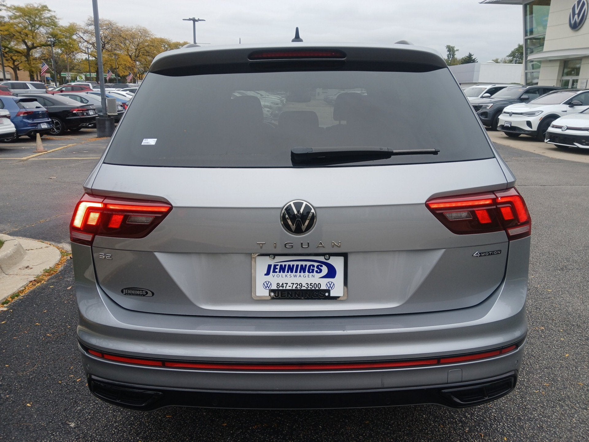 2024 Volkswagen Tiguan 2.0T SE R-Line Black