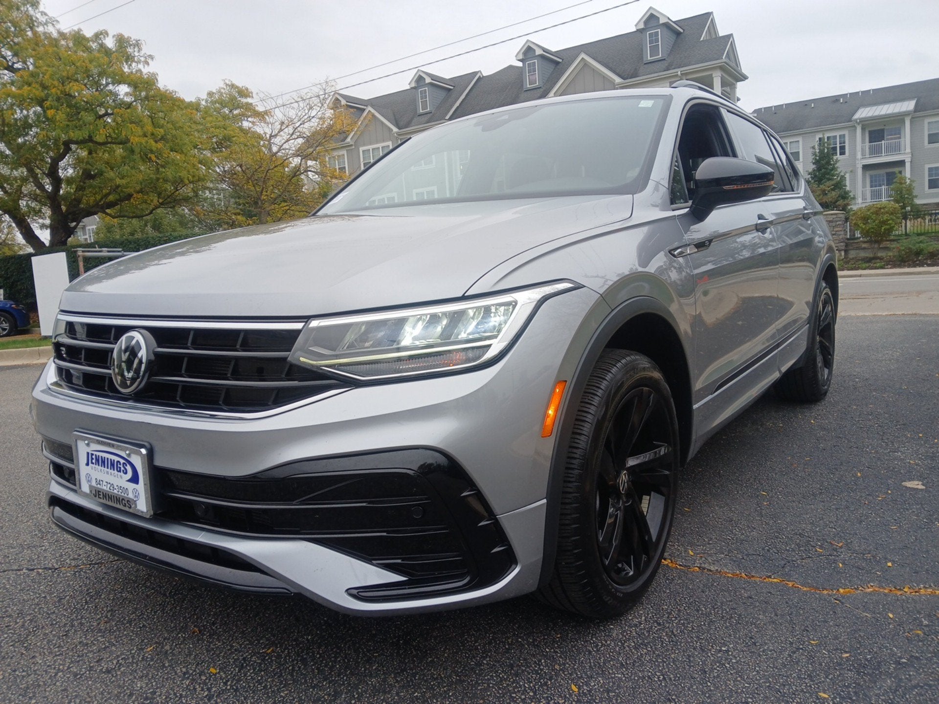 2024 Volkswagen Tiguan 2.0T SE R-Line Black