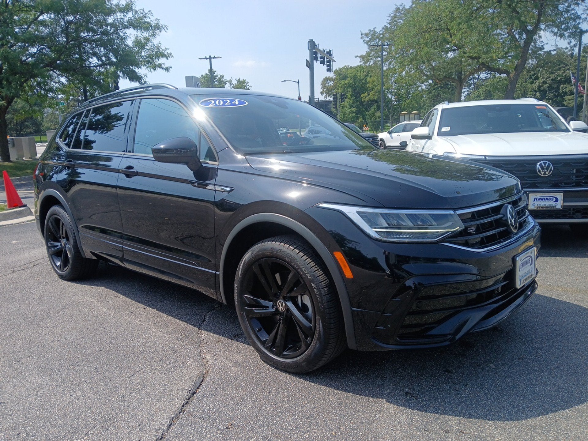 2024 Volkswagen Tiguan 2.0T SE R-Line Black